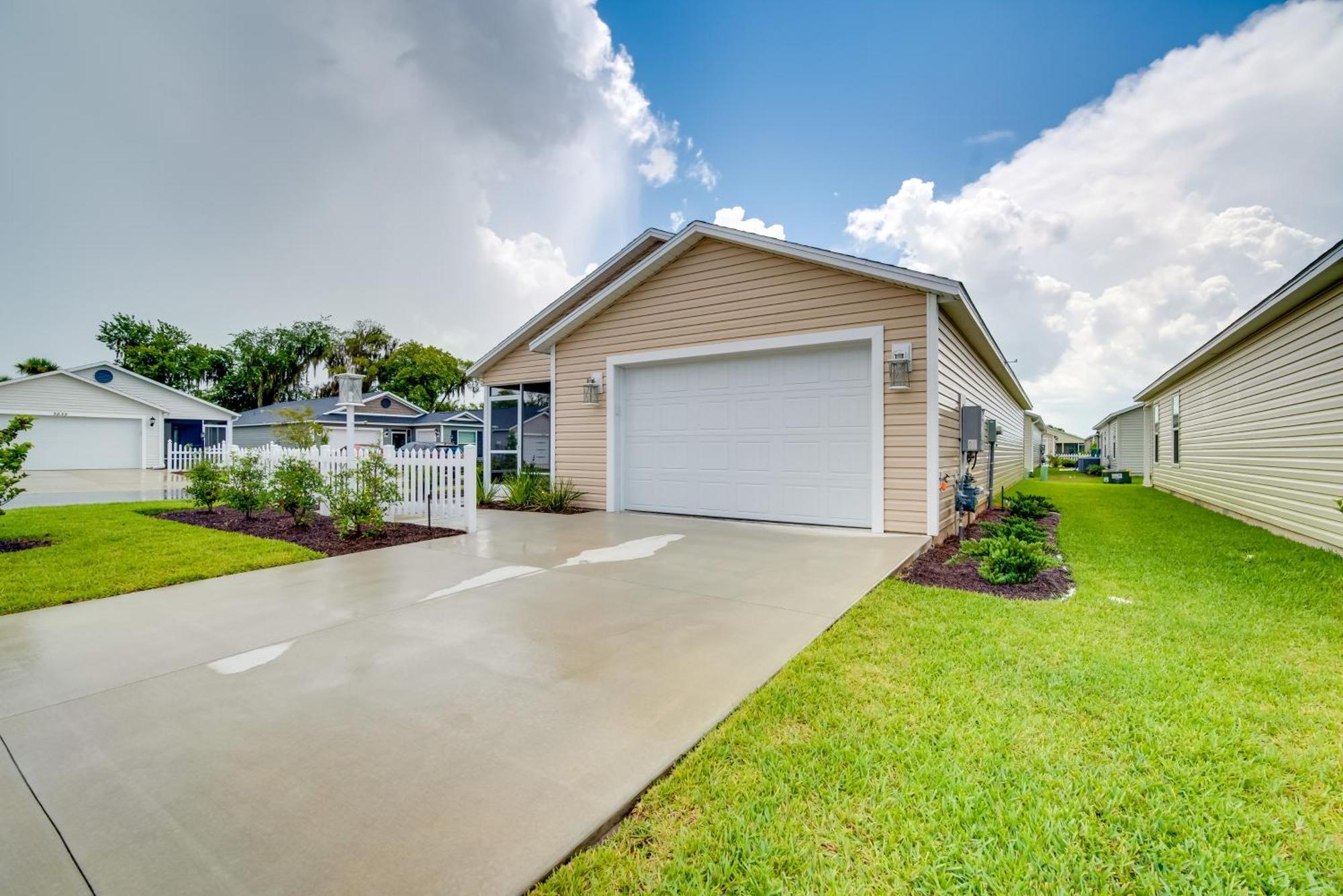Sun-soaked Retreat In With Grill! * The Villages