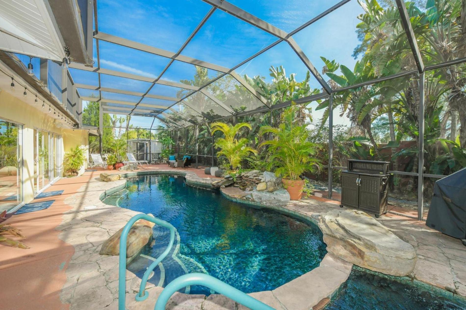 Holiday home Island Time - Wenclosed Lagoon Style Pool Walk To Bikes *