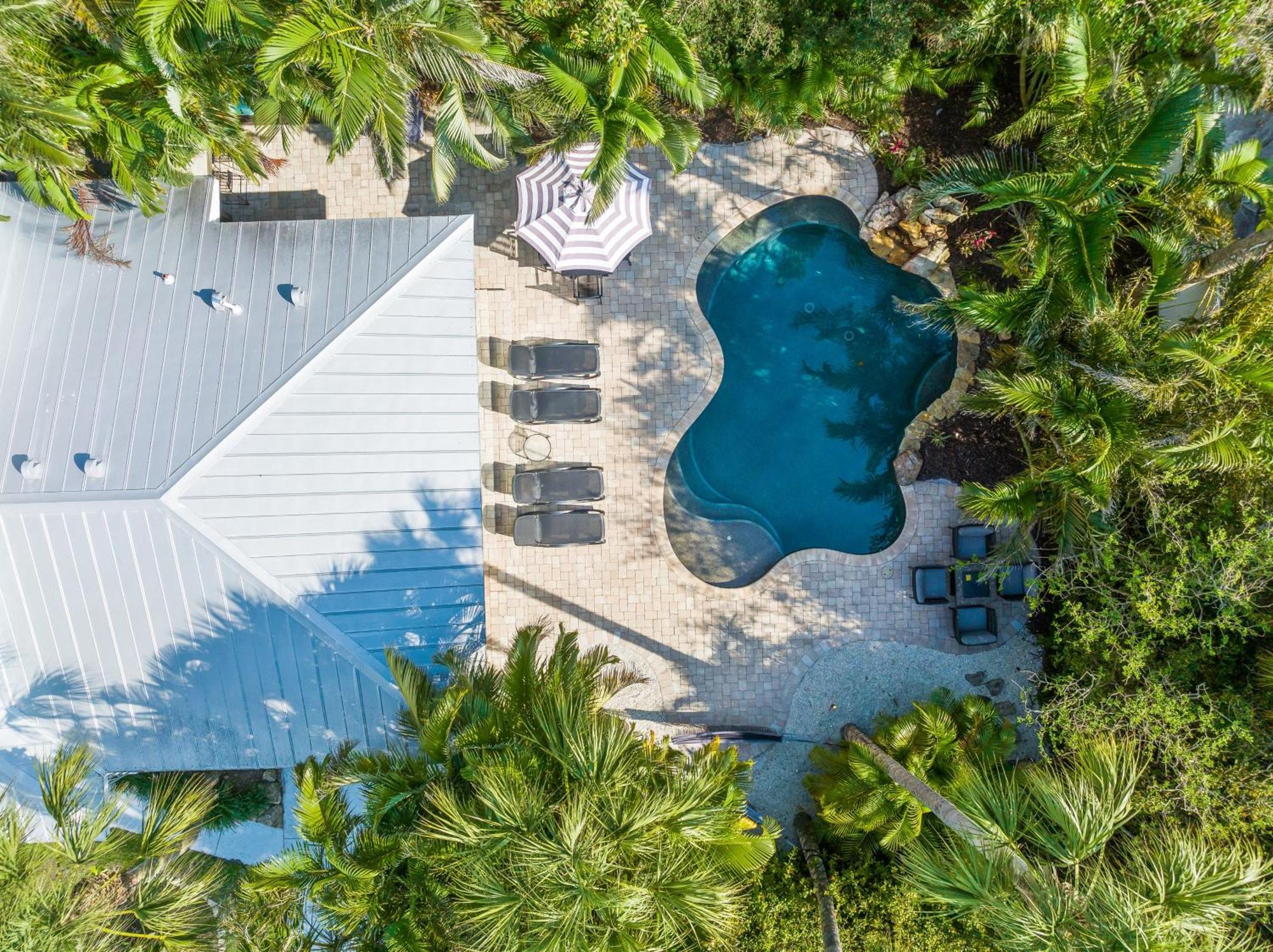 Sandy Pants - Designer Chic Steps To Backyard Oasis W Heated Pool