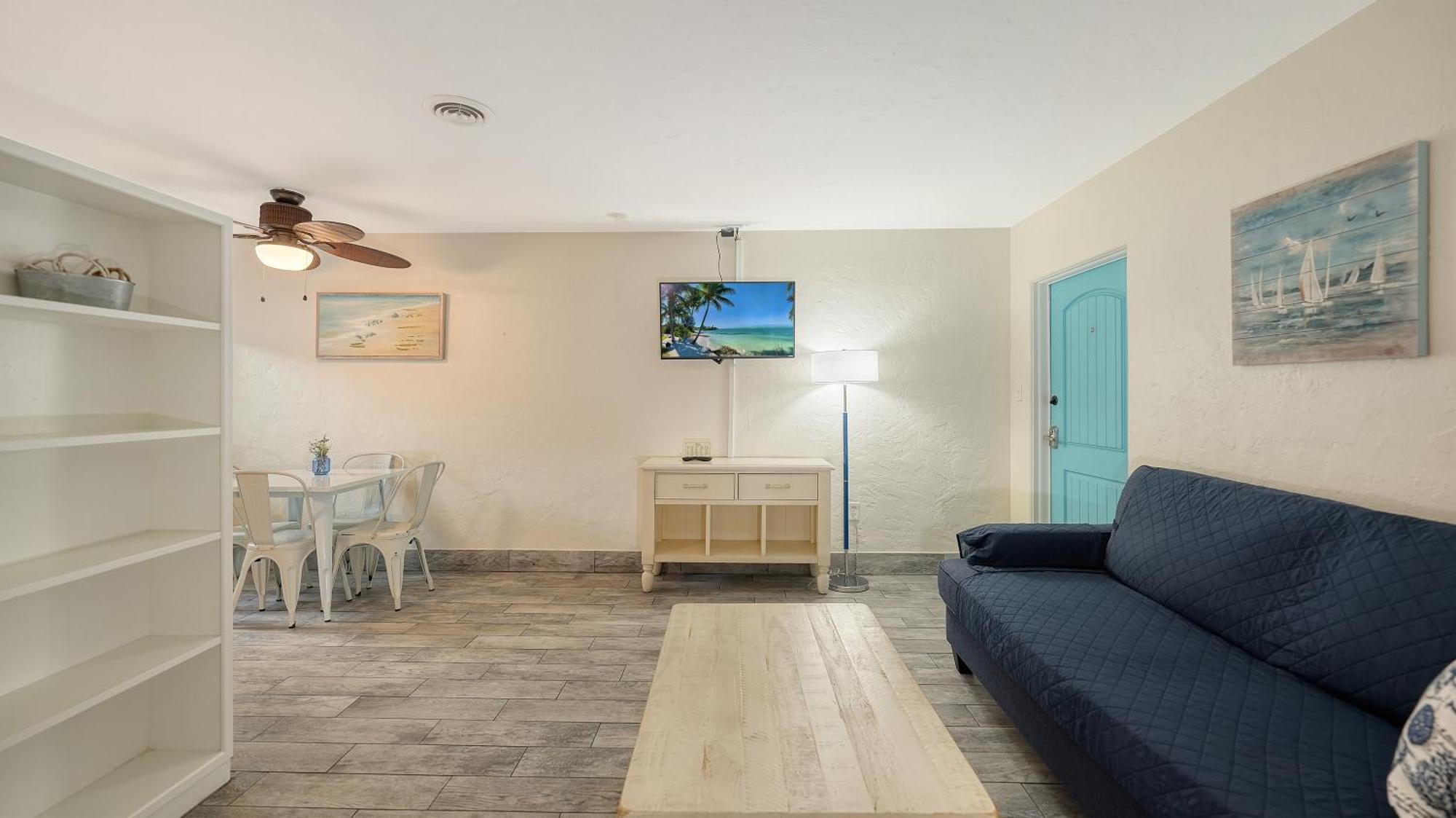 Siesta Key Palms Hotel