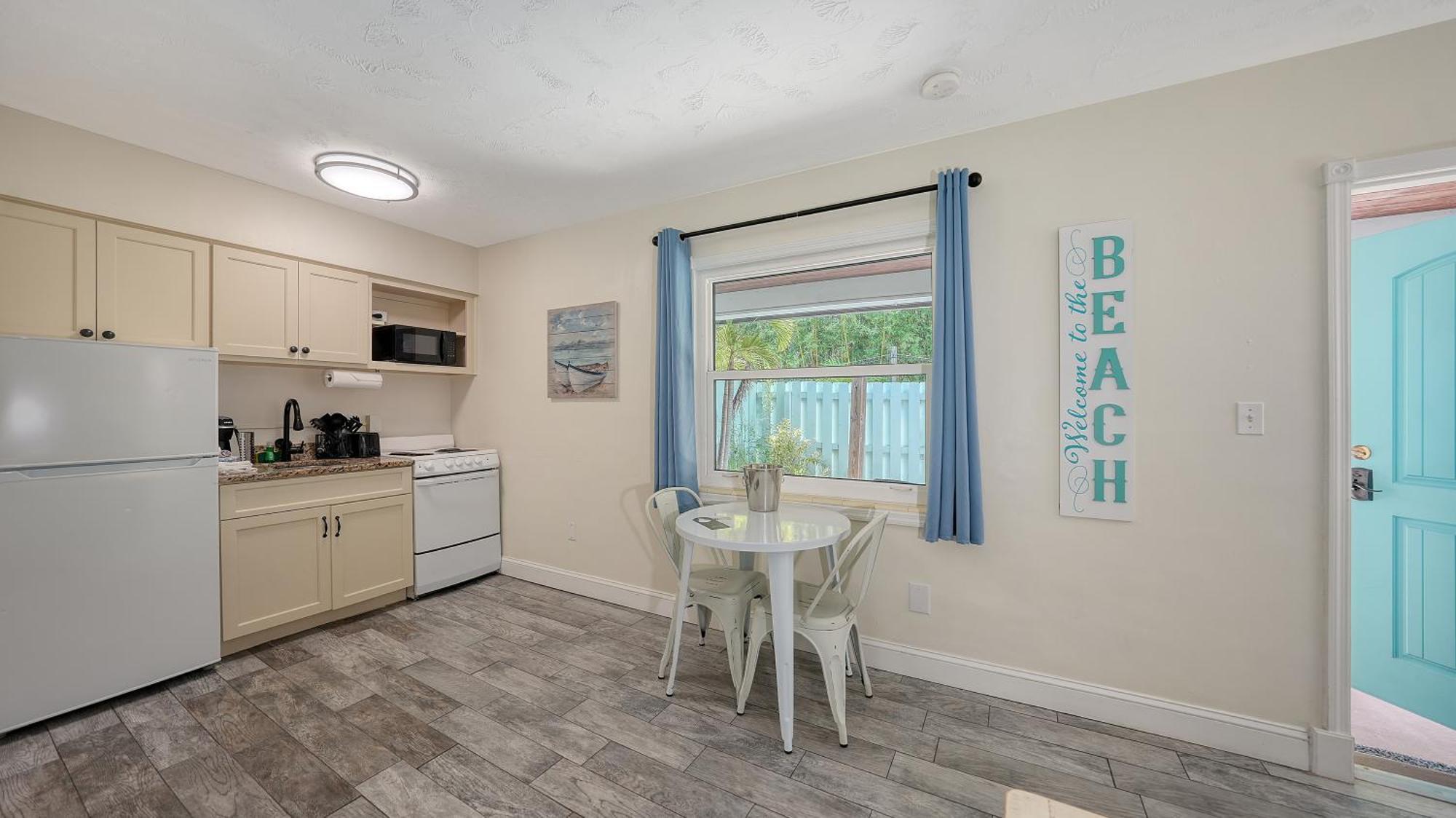 Siesta Key Palms Hotel