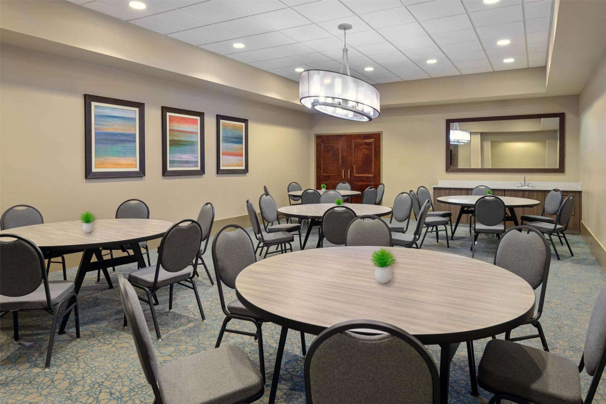 Hotel Doubletree By Hilton West Palm Airport 4*