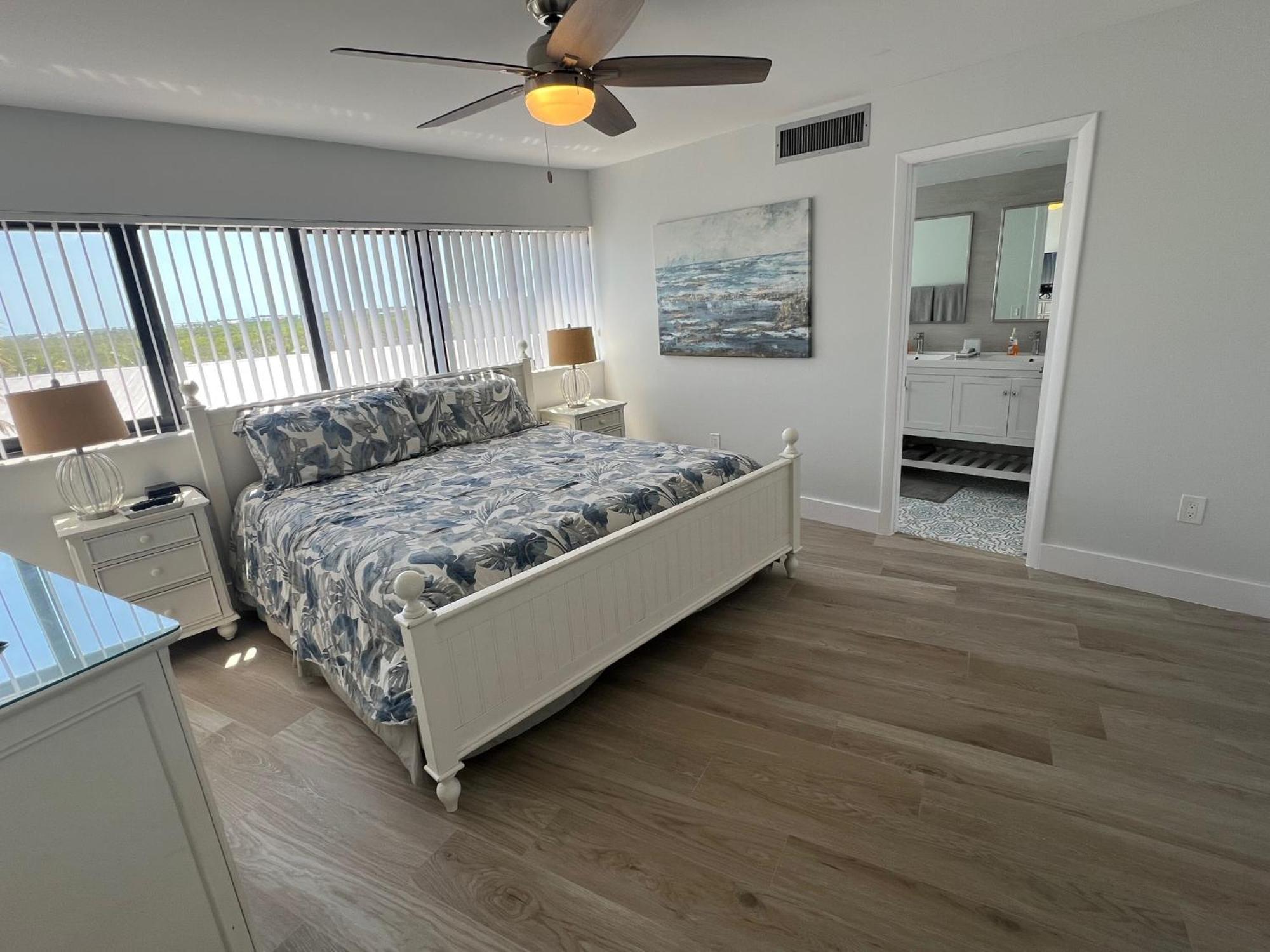 Licensed Mgr - Modern Oceanfront Condo! Beautiful Ocean Views! Resort! 2 King Beds! *