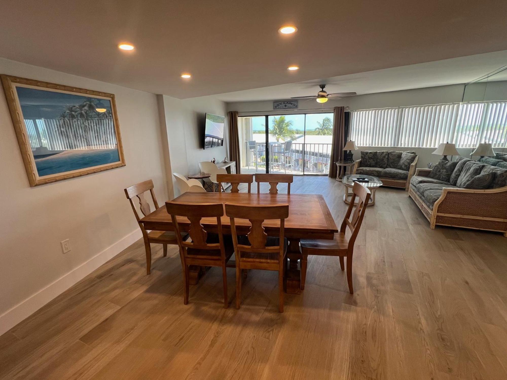 Apartment Licensed Mgr - Modern Oceanfront Condo! Beautiful Ocean Views! Resort! 2 King Beds! Key Largo
