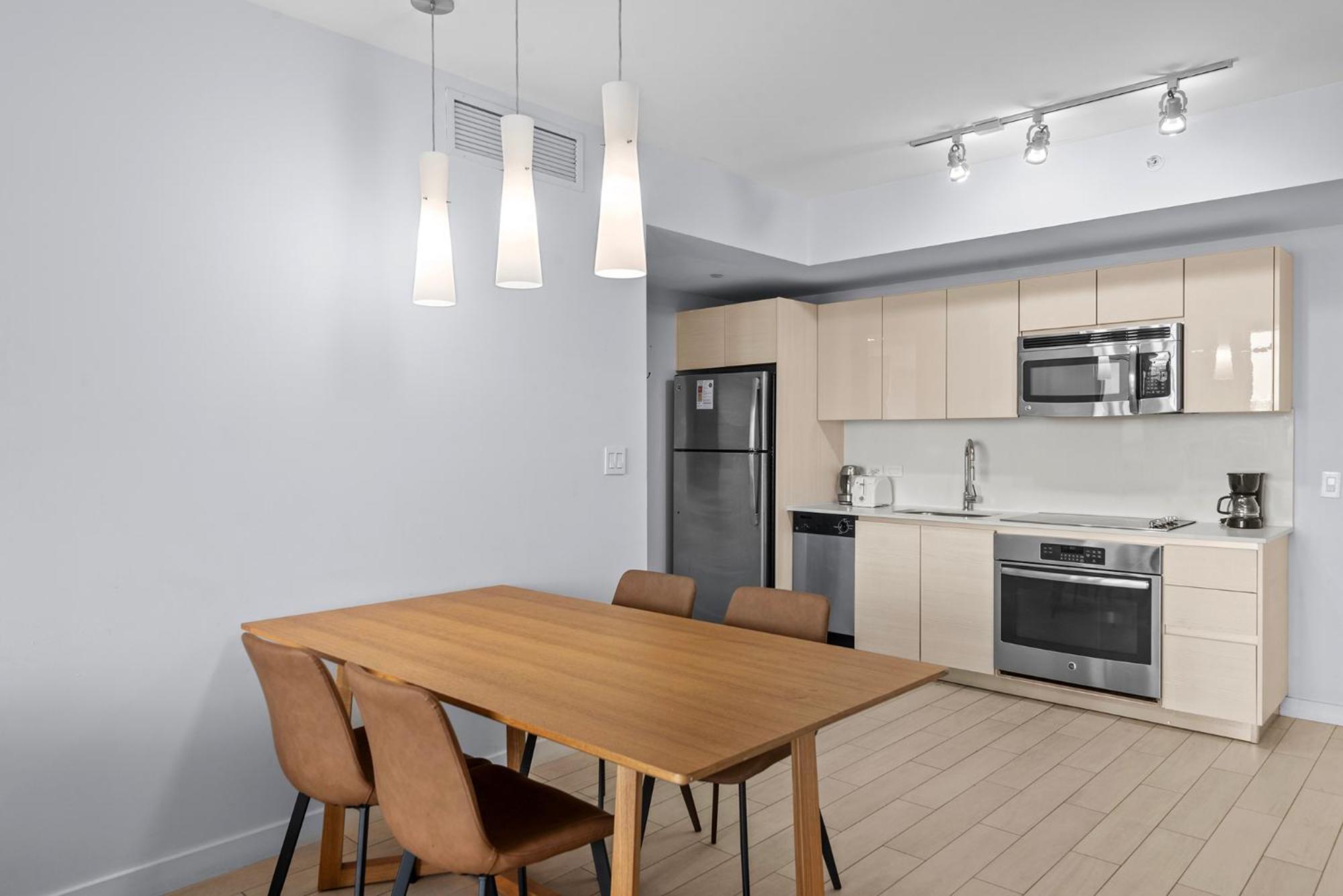 Water View Building With Pool - 5-min Walk To The Hallandale Beach
