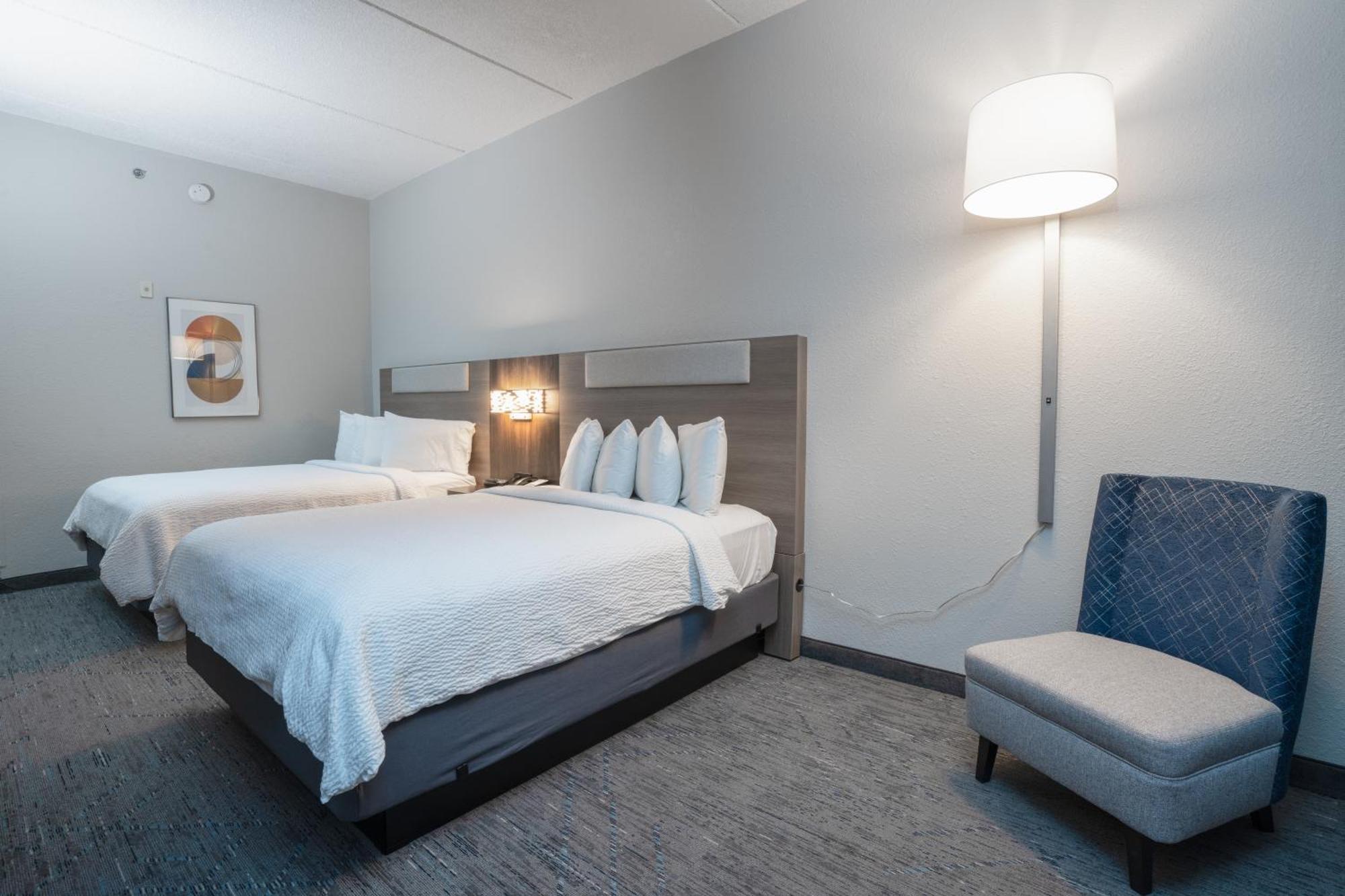 Hotel Express & Orange - Deltona By Ihg 2*