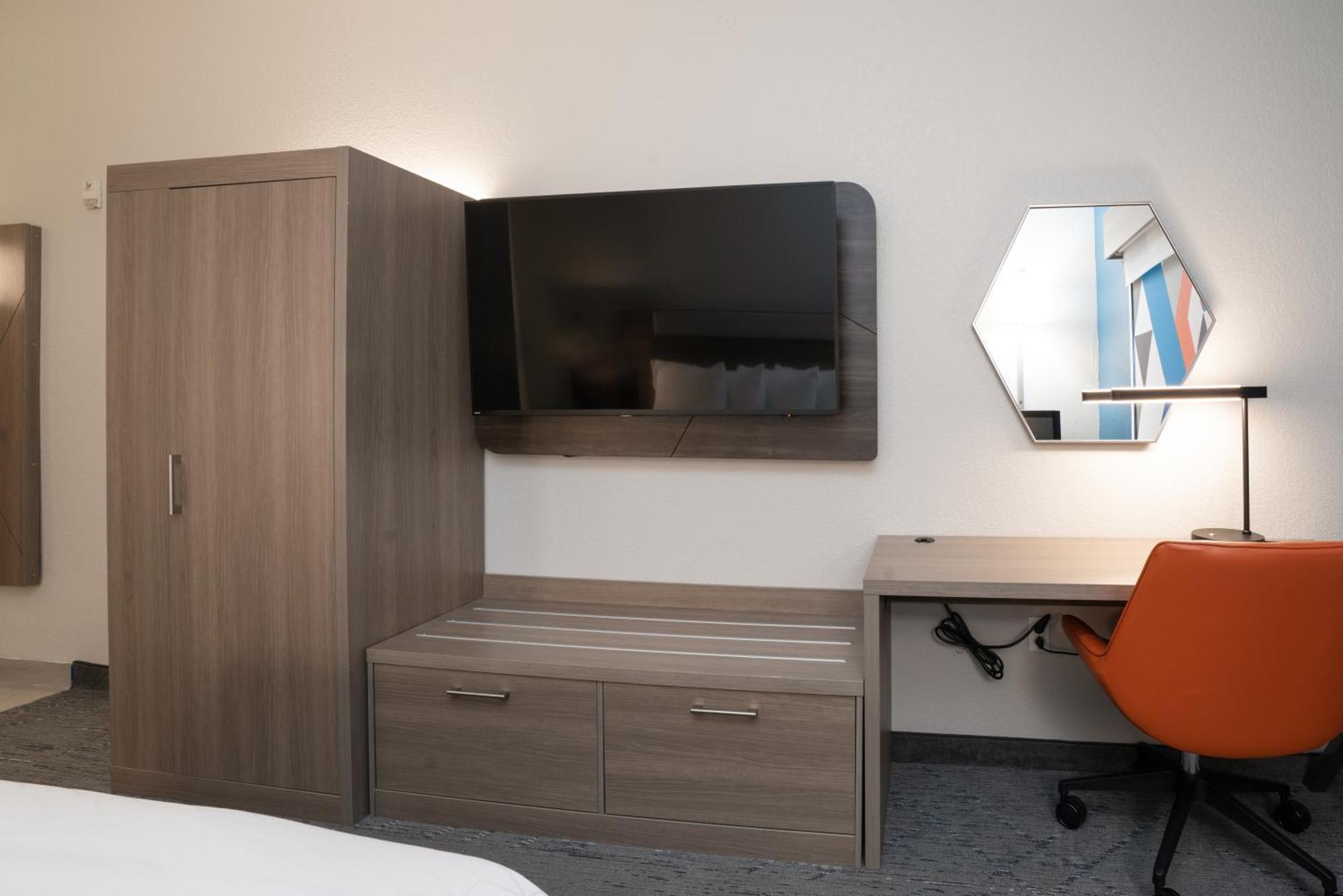 Express & Orange - Deltona By Ihg Hotel Orange City