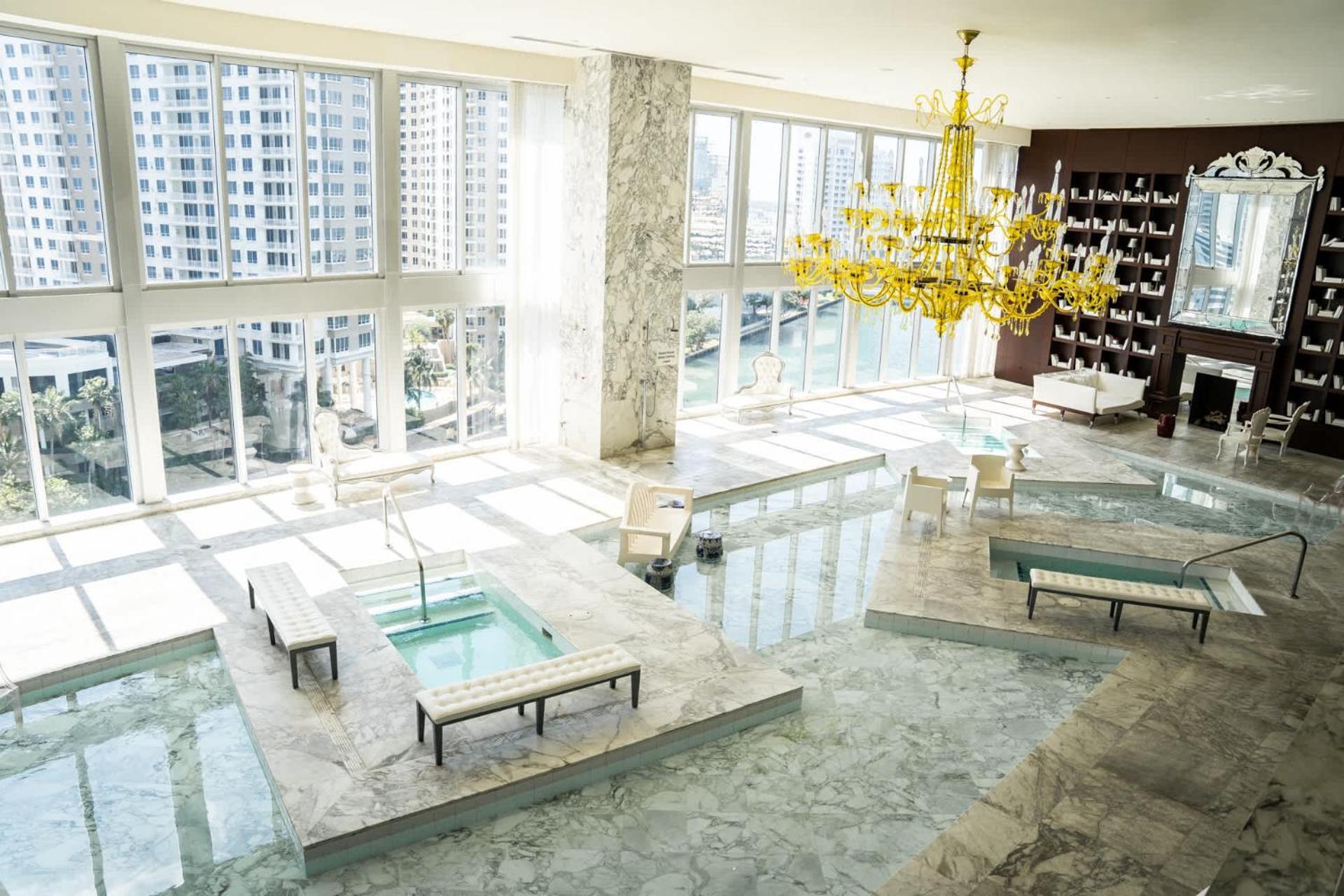 Mvr - The Ultimate Brickell Balcony