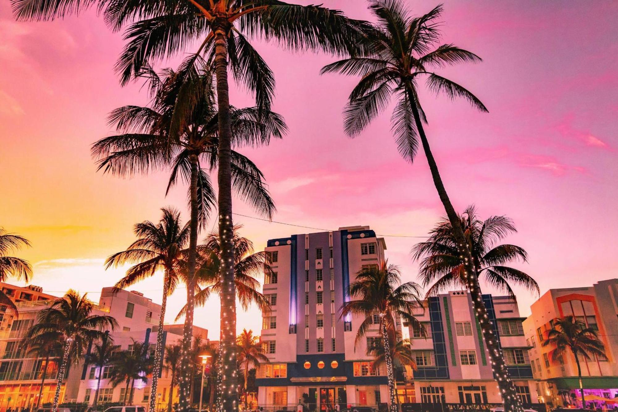 Envision Miami International Airport Hotel 3*