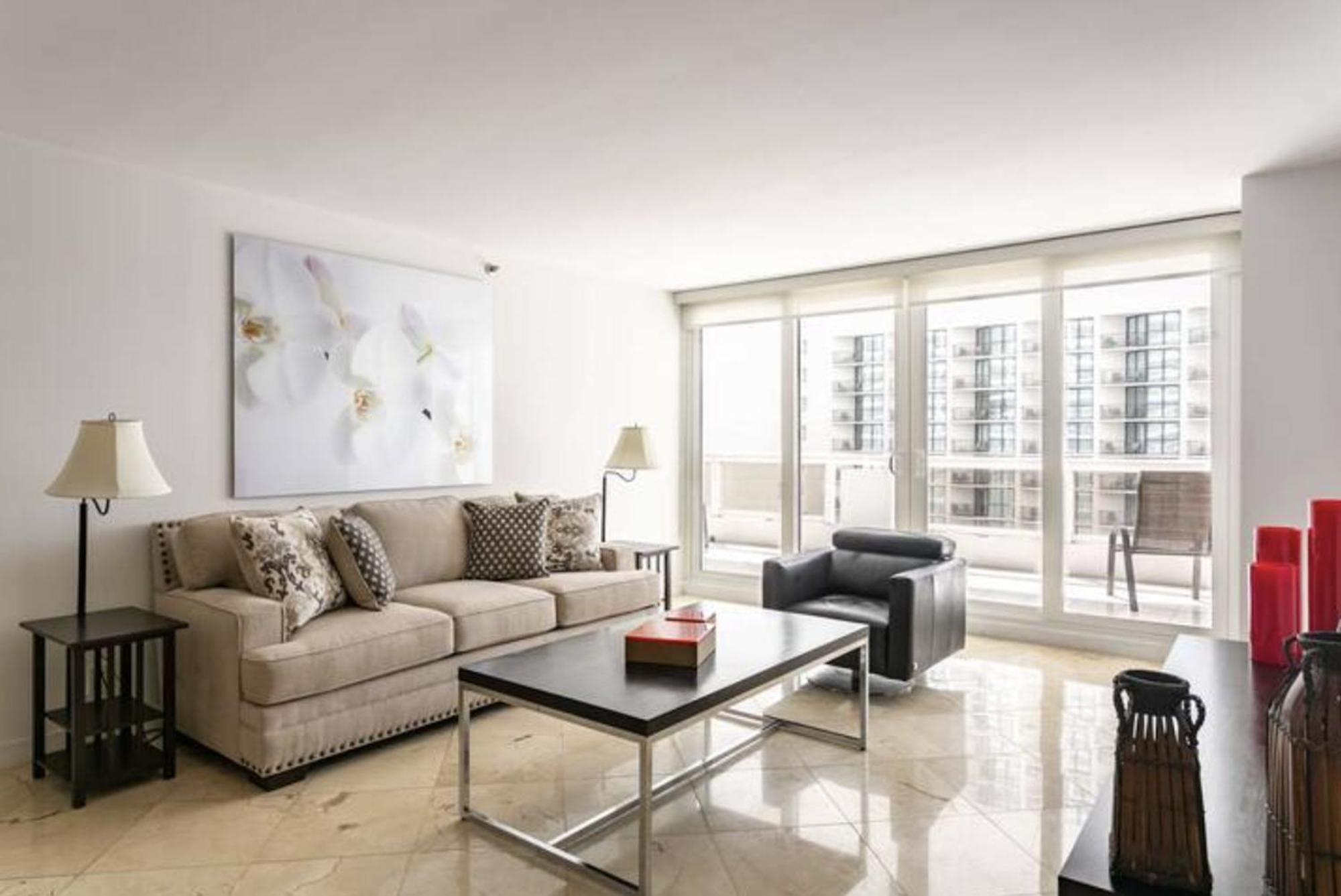 4 Bedroom With Stunning Balcony View