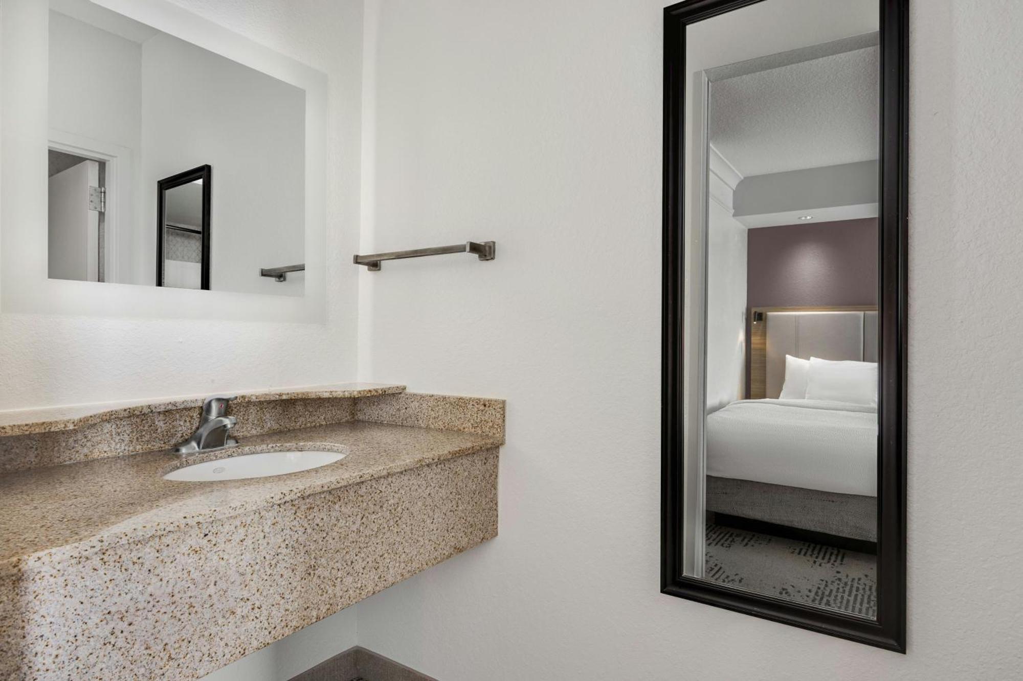 Springhill By Marriott North I-95 Area Hotel 3*