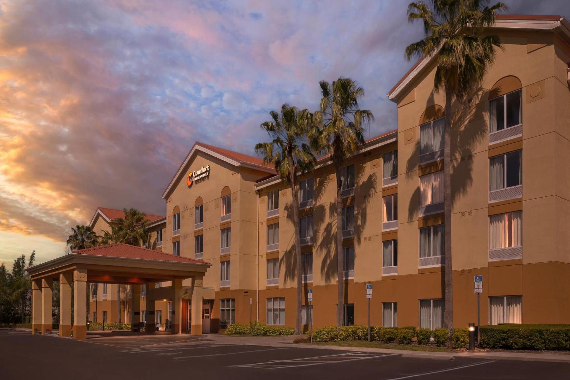Hotel Comfort & Orlando North 3*