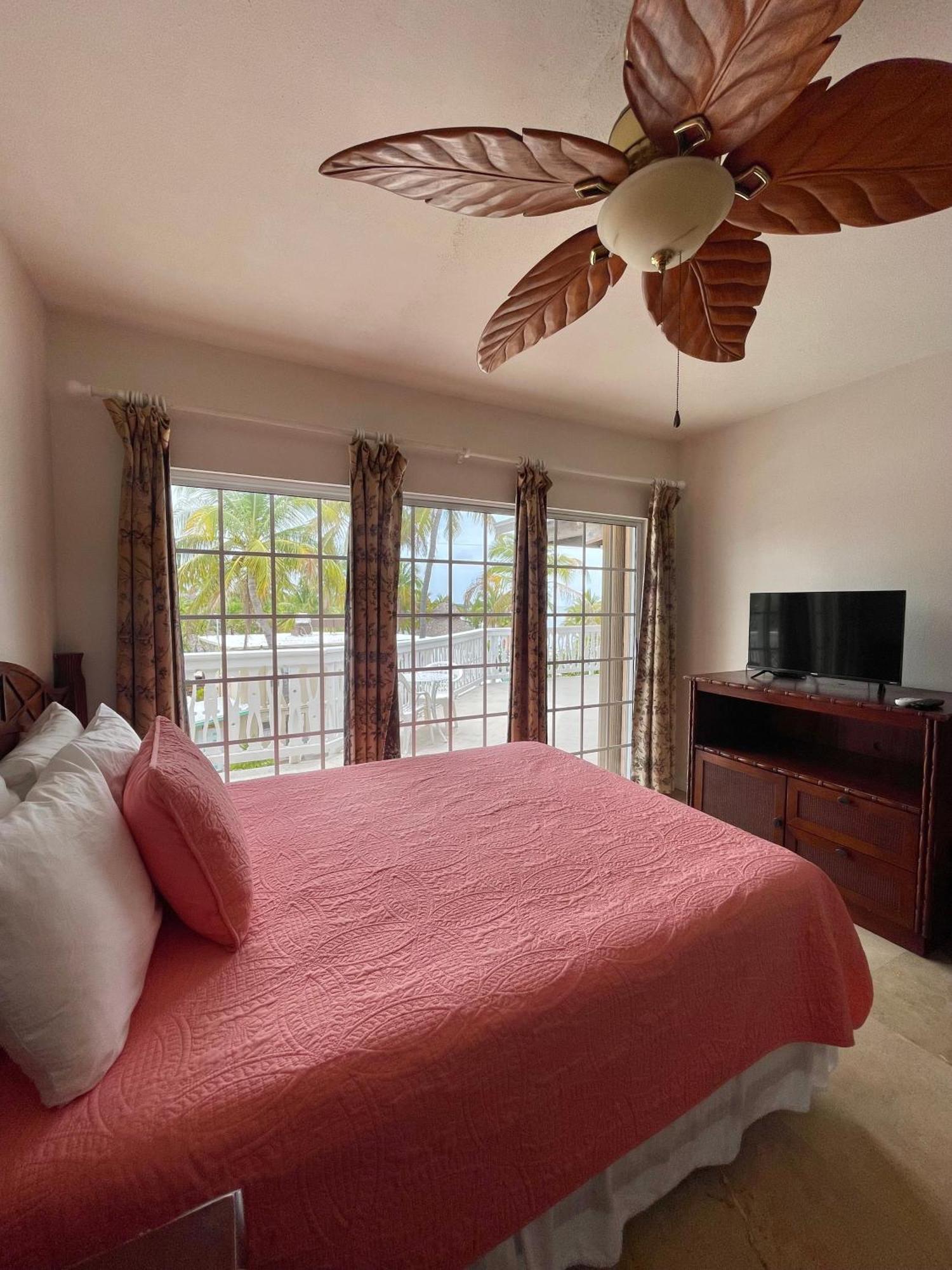 Inn Coconut Cove & Marina Islamorada