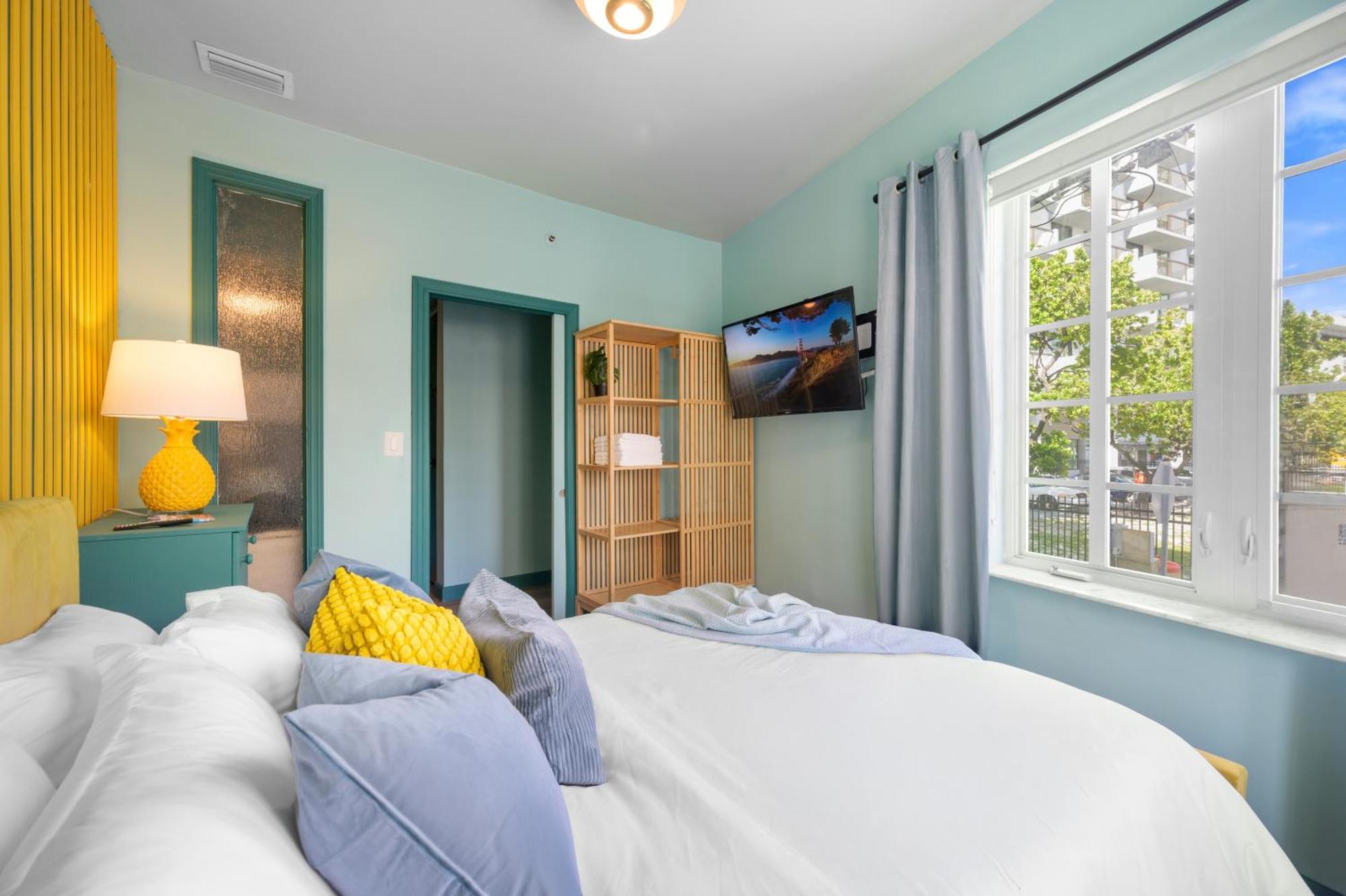 Barbizon On Ocean Drive Apartment