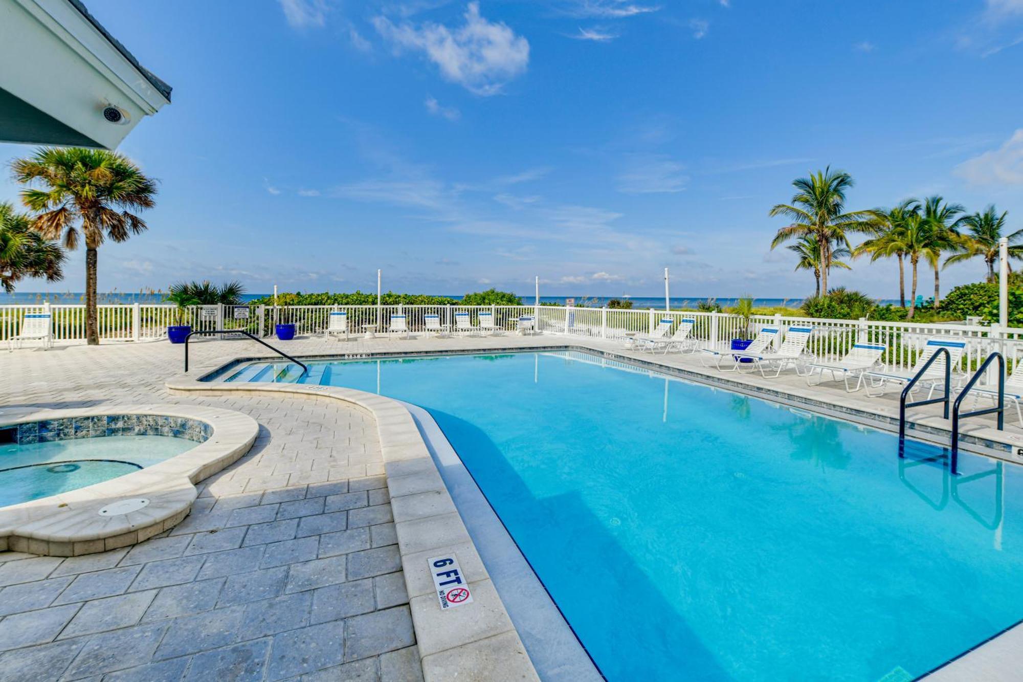 Apartment Redington Shores Retreat With Access! Clearwater Beach