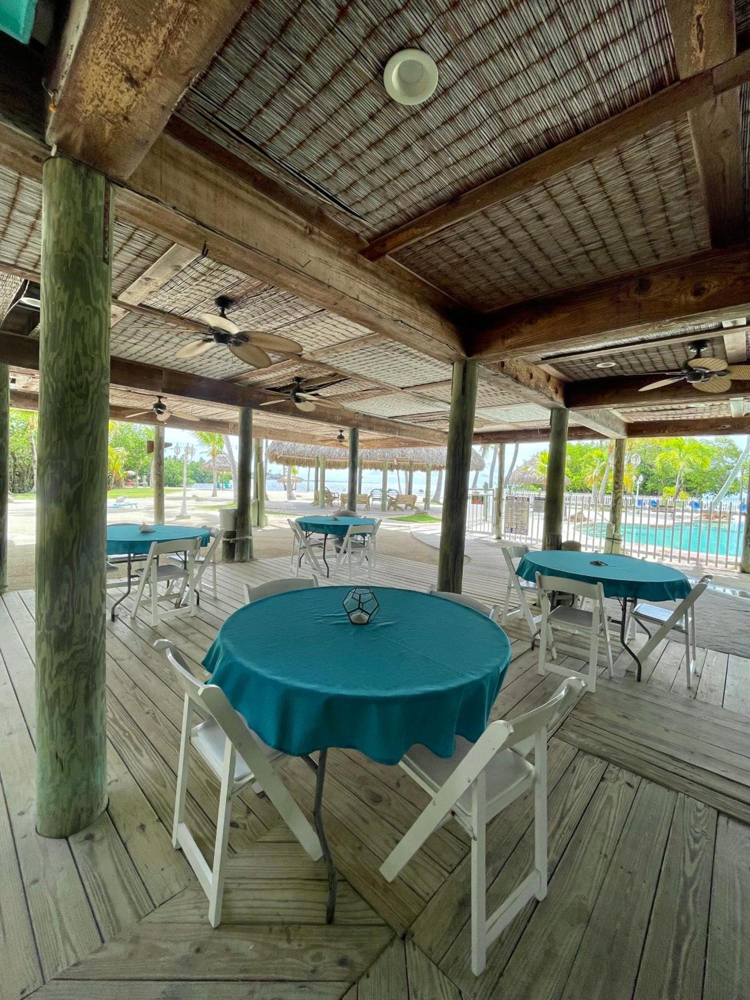 Inn Coconut Cove & Marina 2*