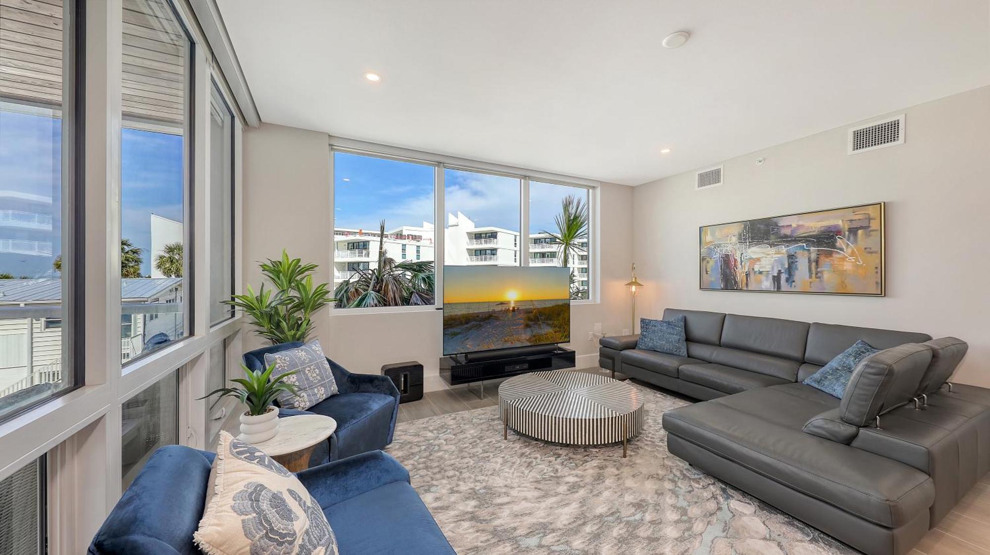 Ten35 Seaside Apartment *