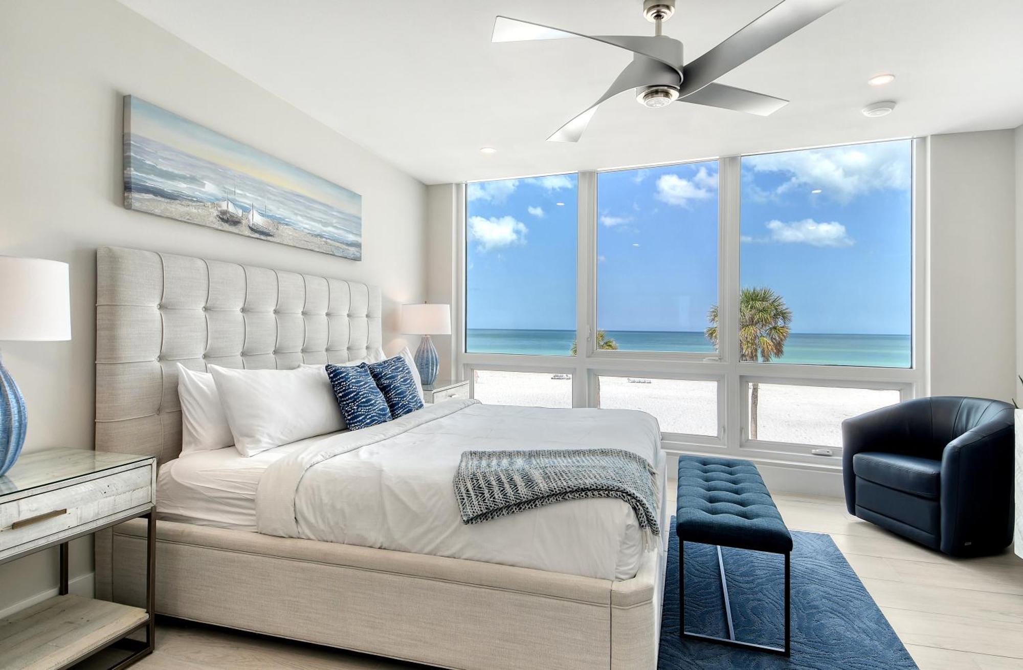 Ten35 Seaside Apartment
