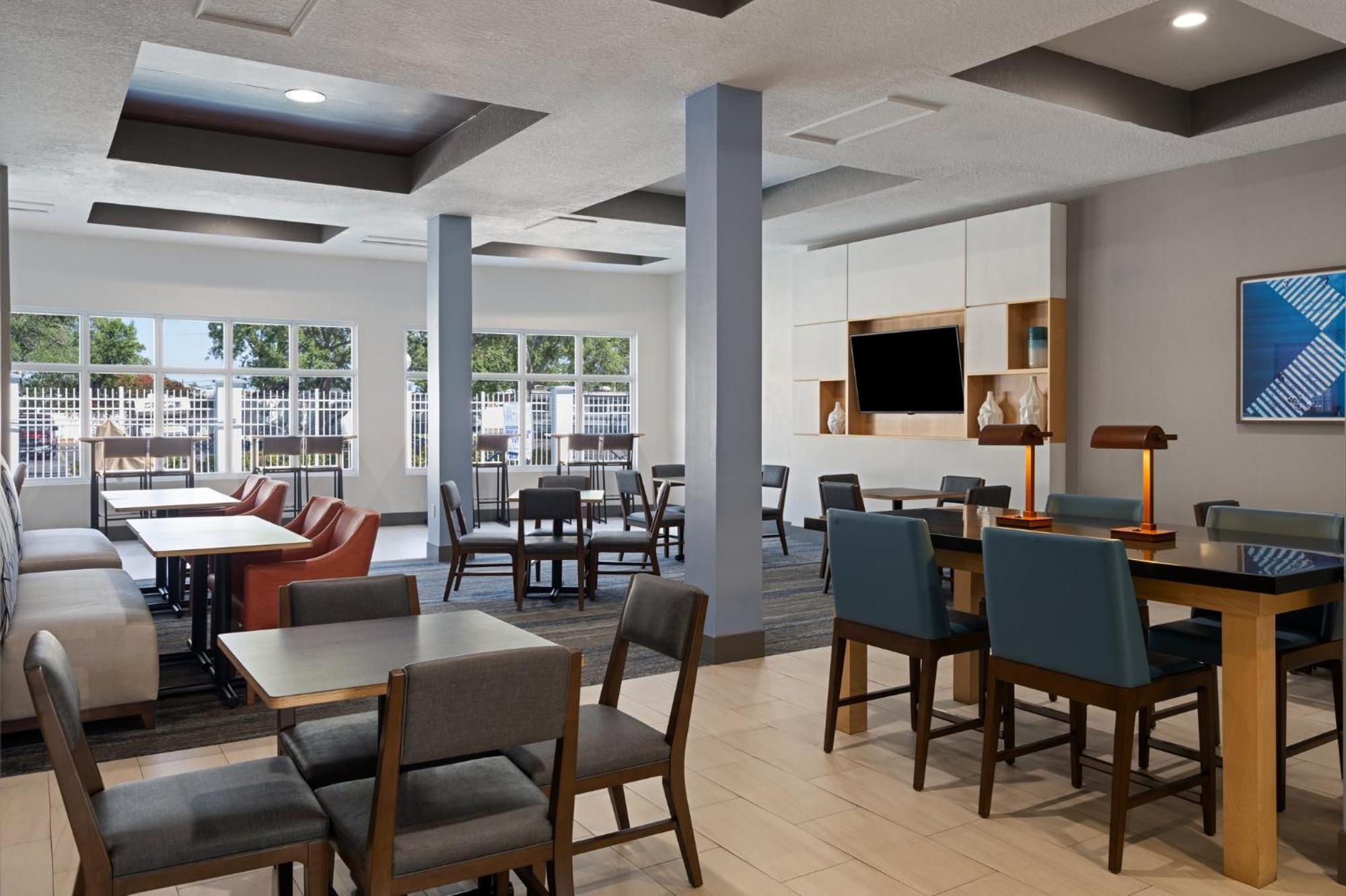 Hotel Express North / I-275 By Ihg