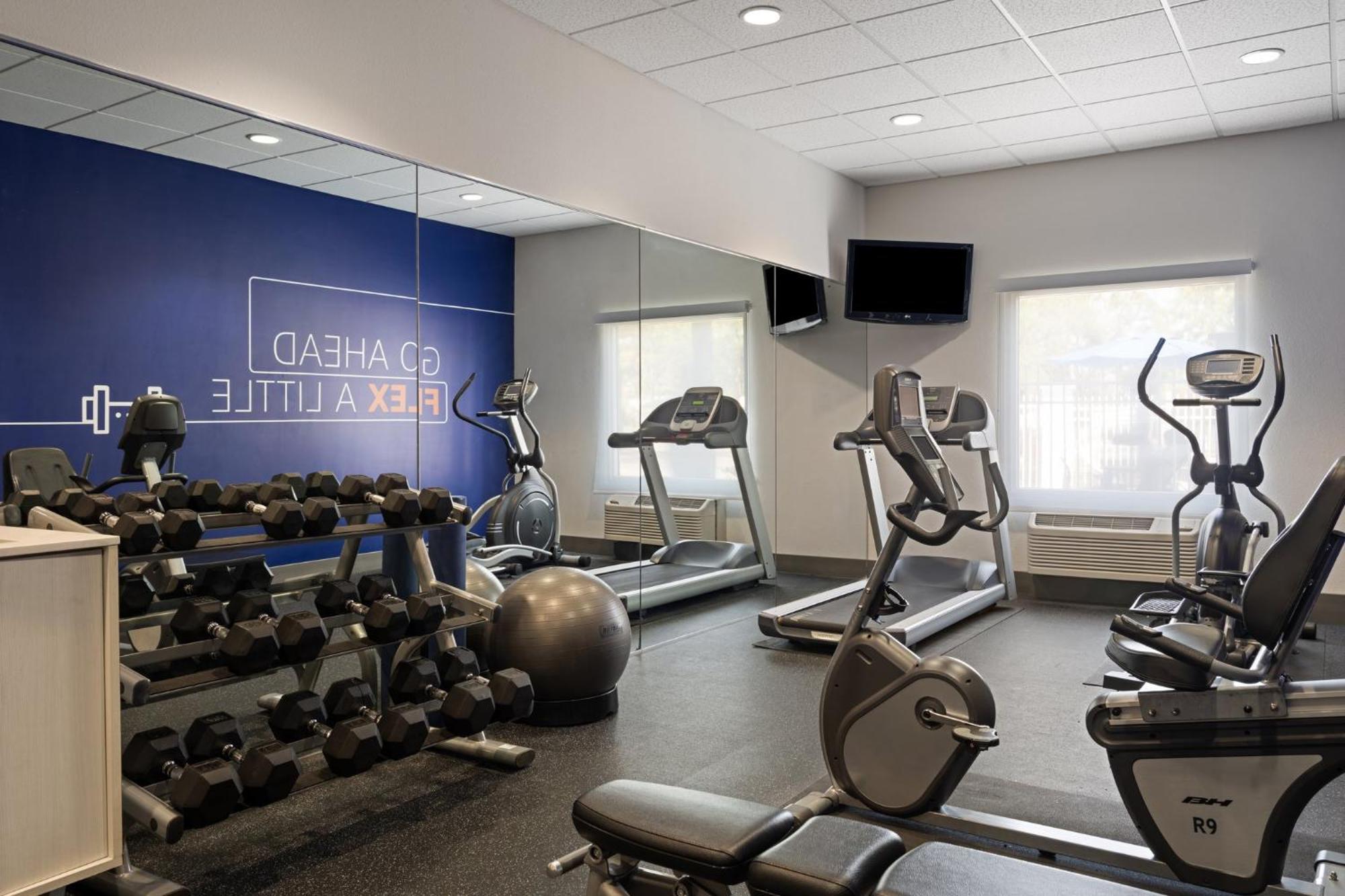 Express North / I-275 By Ihg Hotel 2*