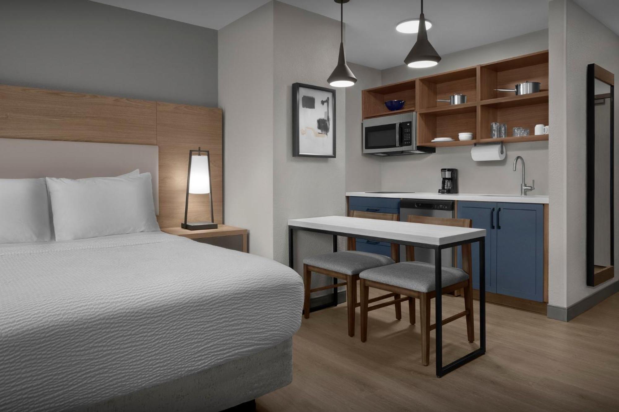 Hotel Candlewood Southpoint