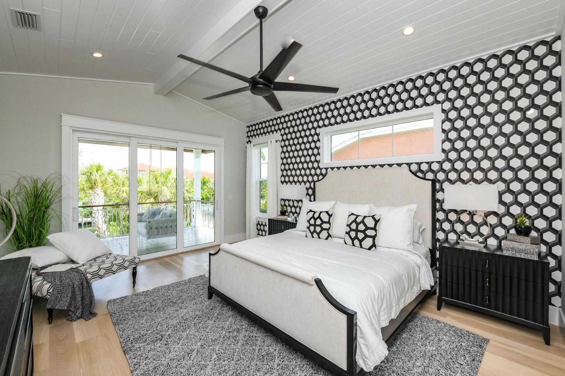 Sea La Vie House - Luxurious 4br W Pool Dock Canal Access On Island Anna Maria