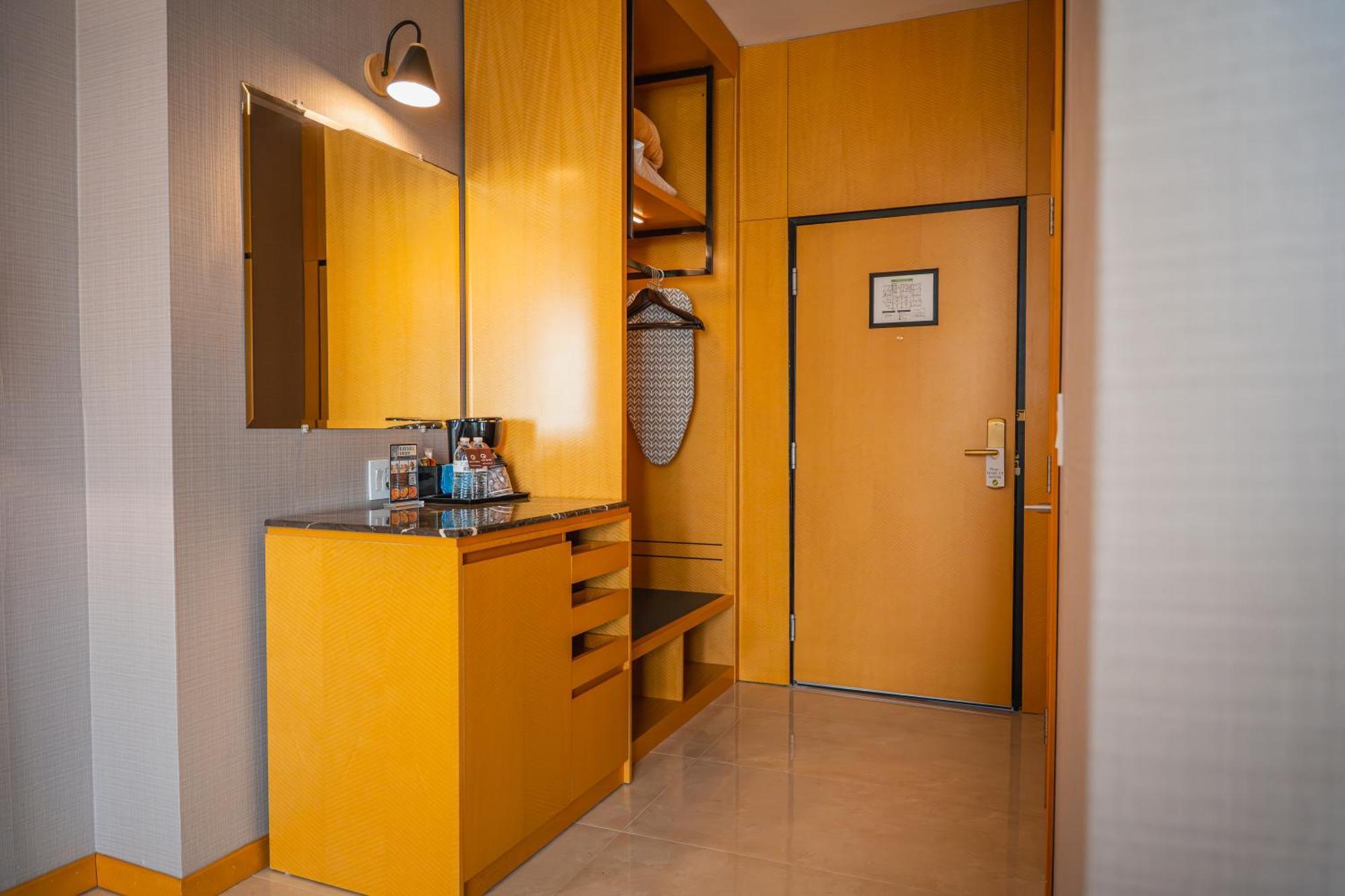Hotel Galaxy Downtown 4*