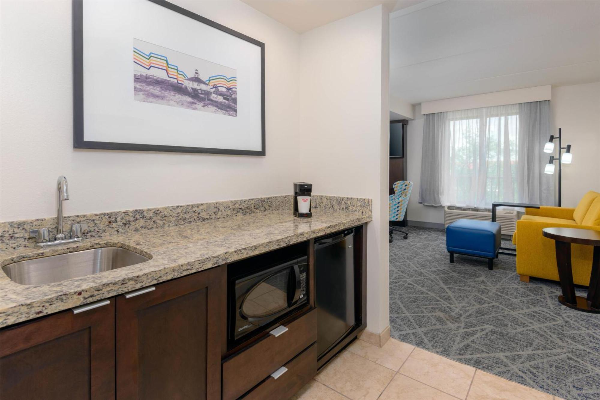 Hampton & Pensacola/gulf Breeze Hotel 3*