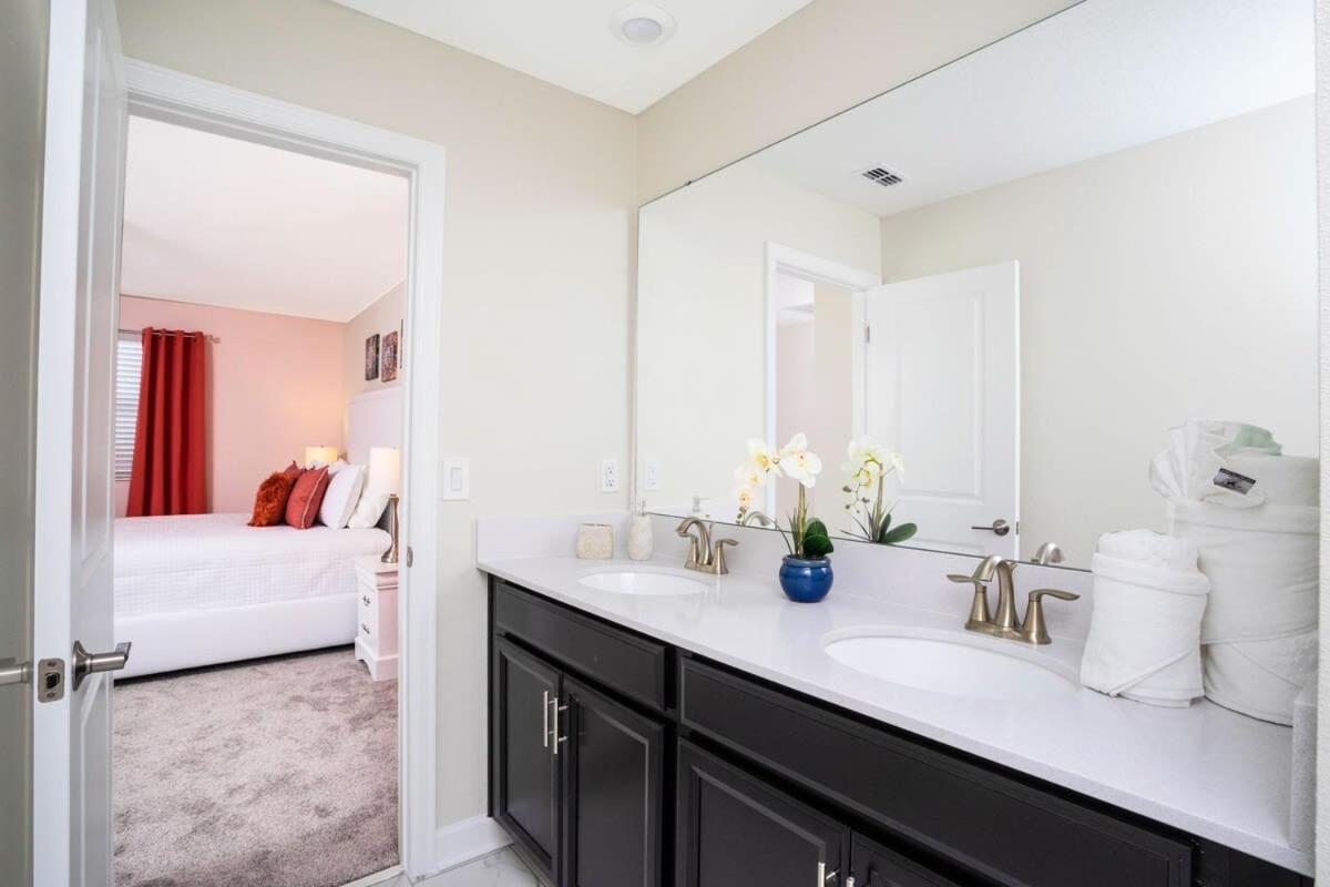 Holiday home Marvelous 7bd/5ba Family Friendly W/ Gameroom & Pool Close To 1201