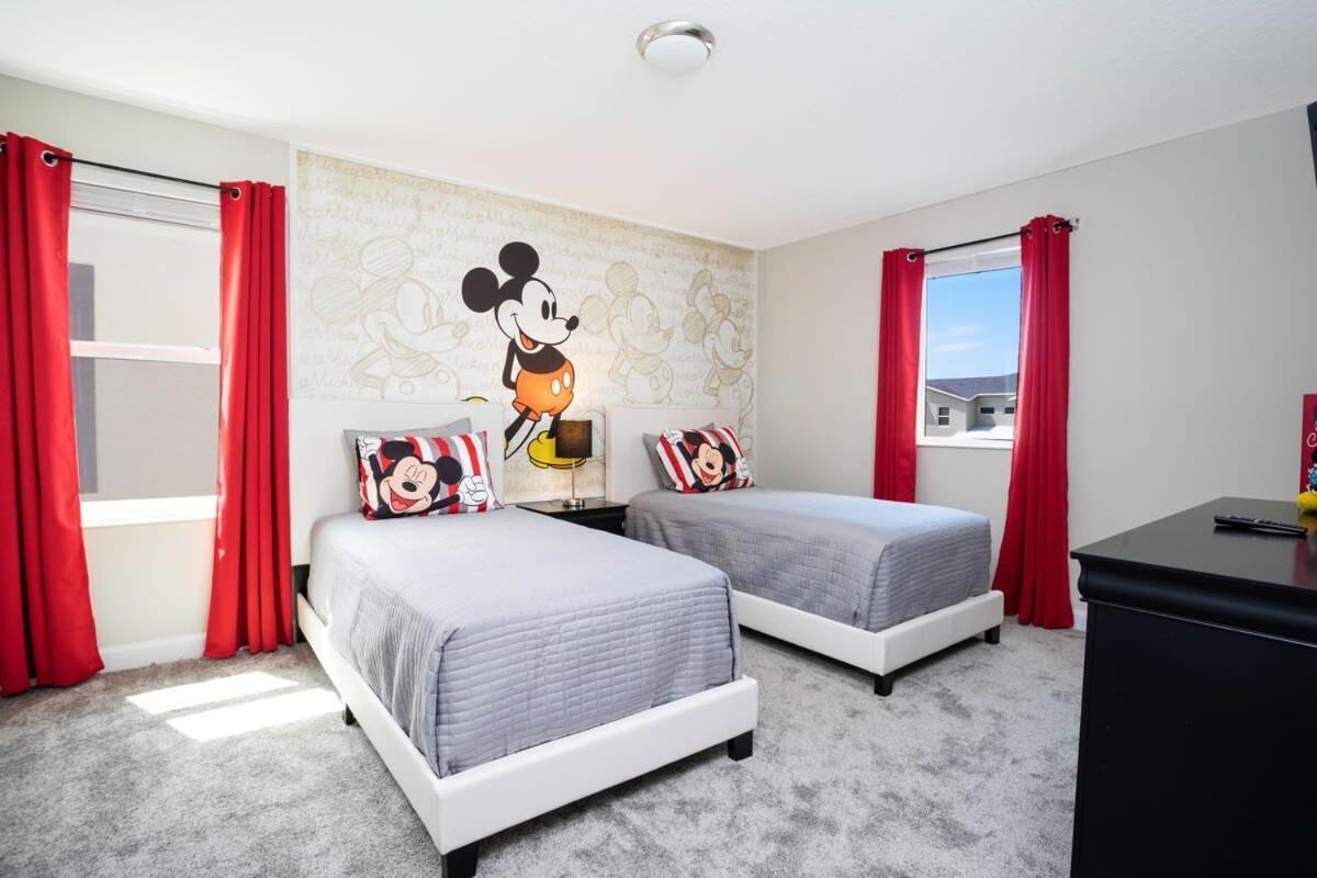 Marvelous 7bd/5ba Family Friendly W/ Gameroom & Pool Close To 1201 *