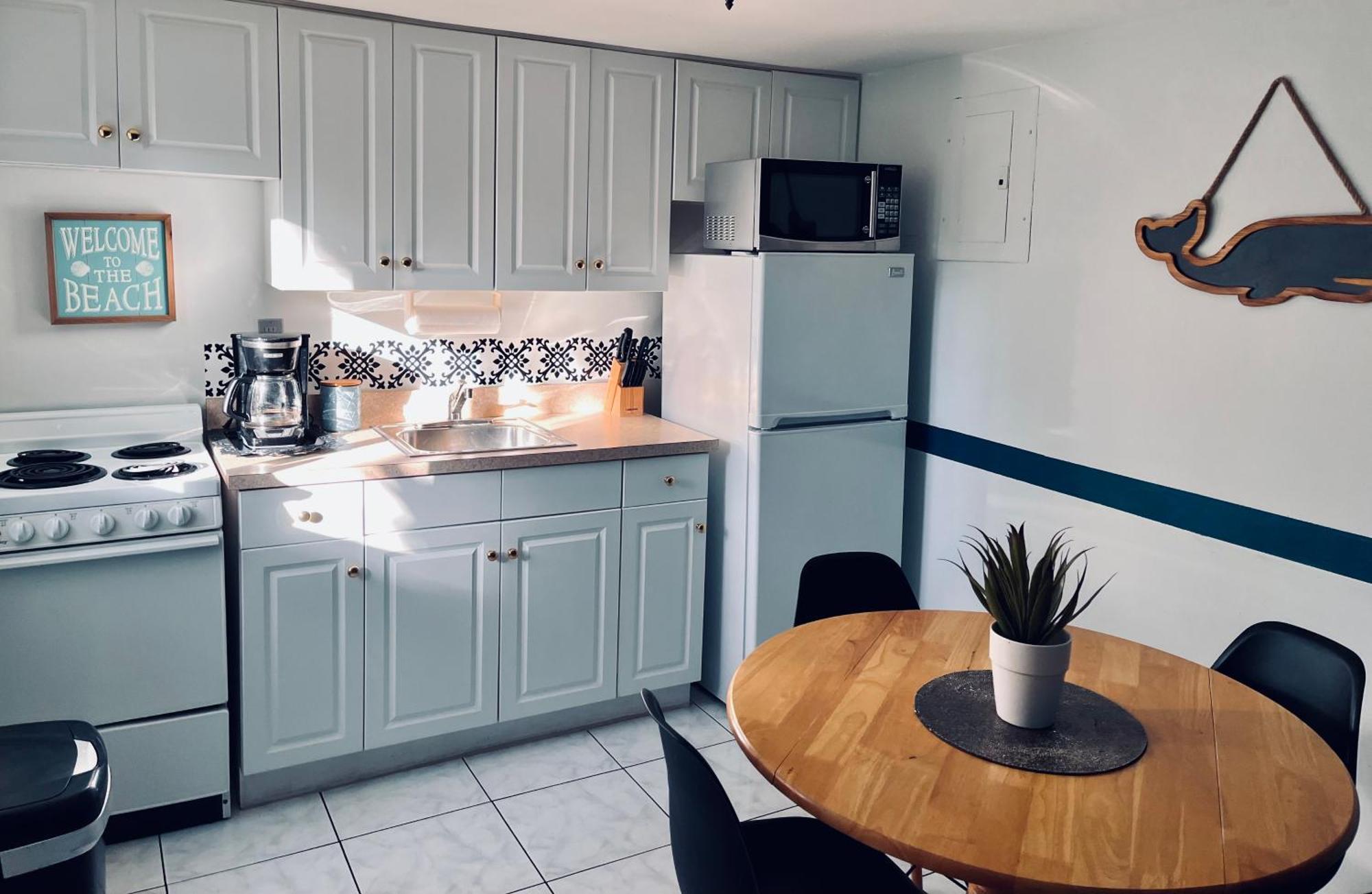 4145 By The Sea & Inn 3*