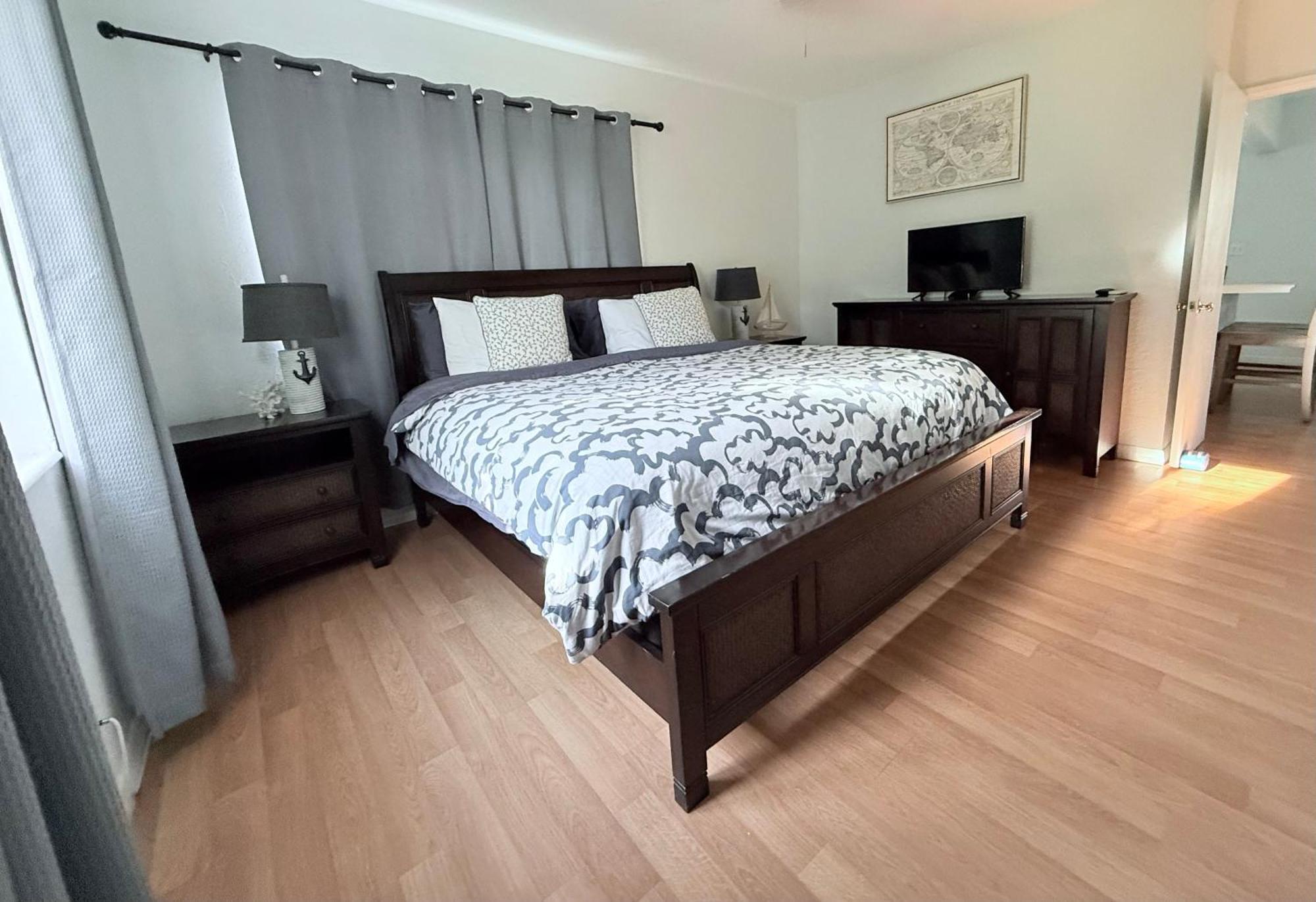 4145 By The Sea & 3* Lauderdale-by-the-Sea