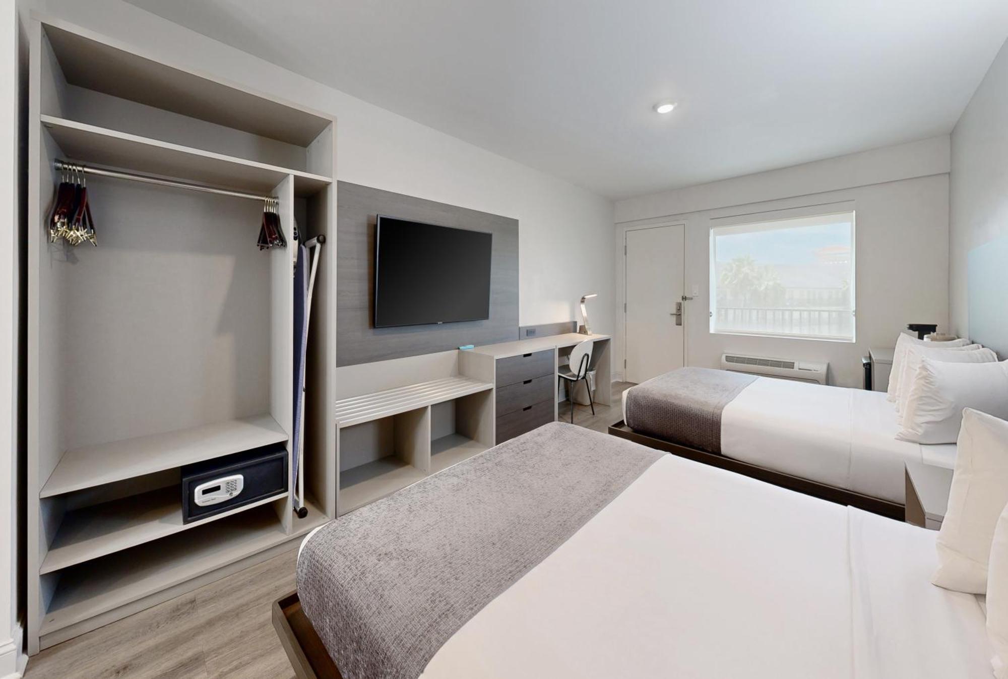 Avanti International 3* Williamsburg
