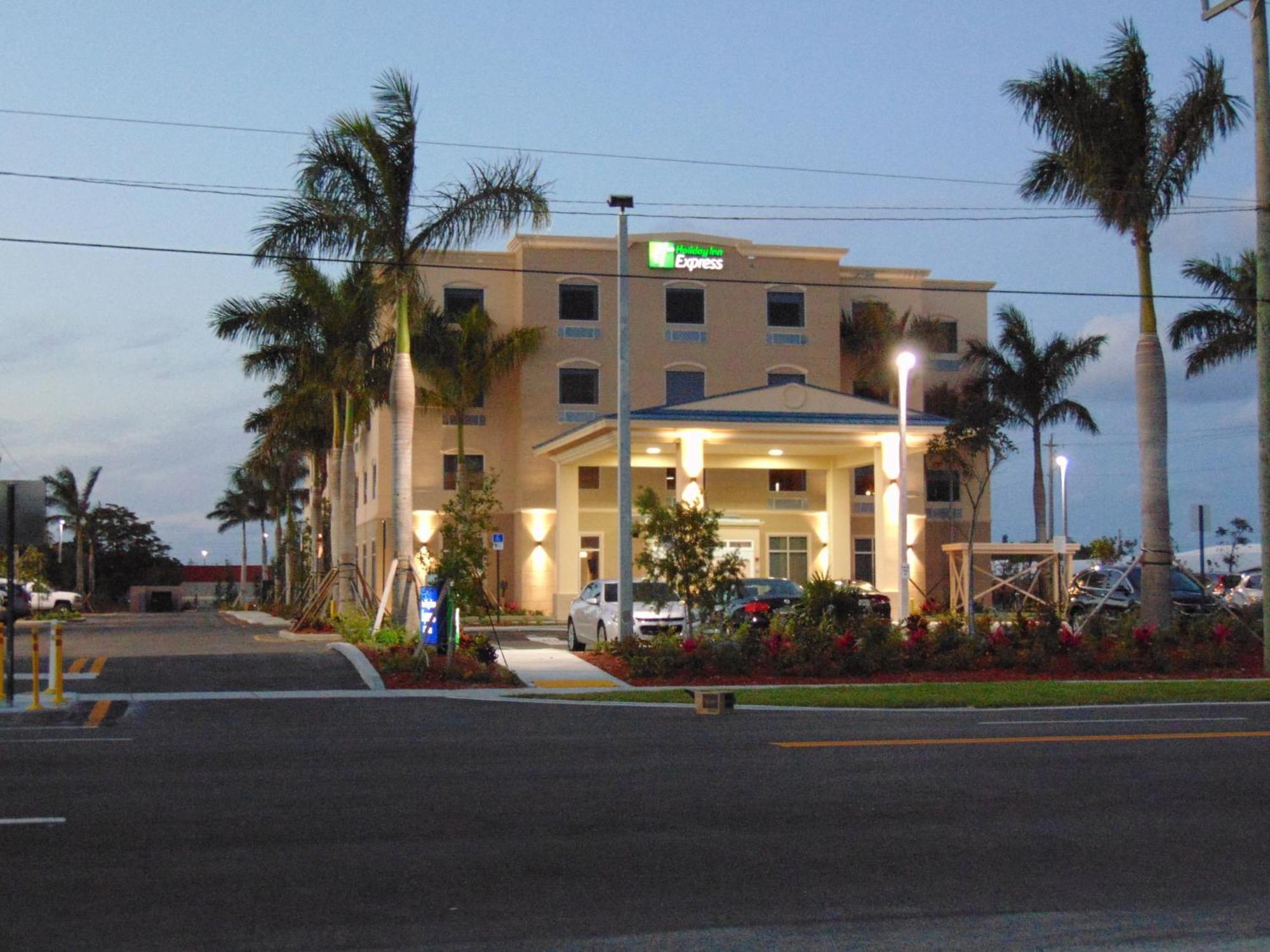 Hotel Express & Boynton West By Ihg 3*