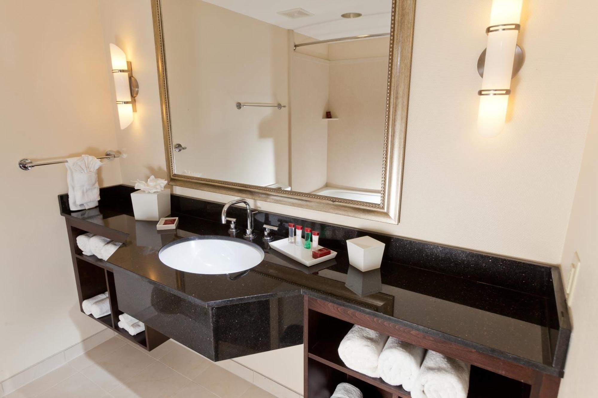 Resort Plaza Suites On International Drive Near Universal Epic Orlando