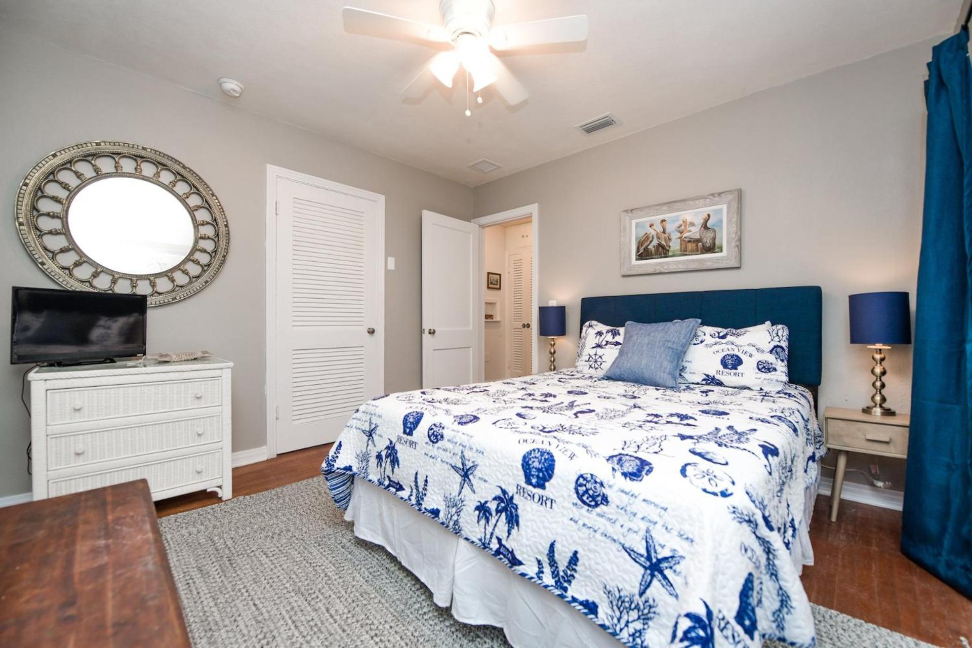 Casa - So Close Hear The Waves Historic W Gear * Anna Maria