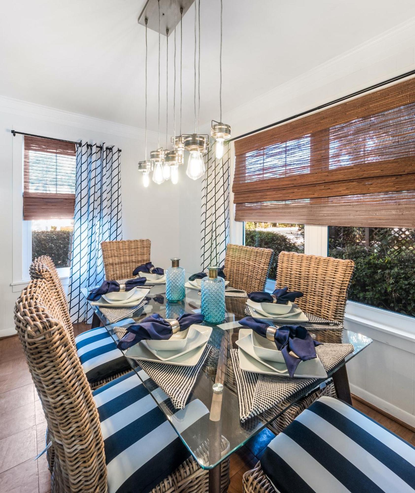 Sandy Pants - Designer Chic Steps To Backyard Oasis W Heated Pool *