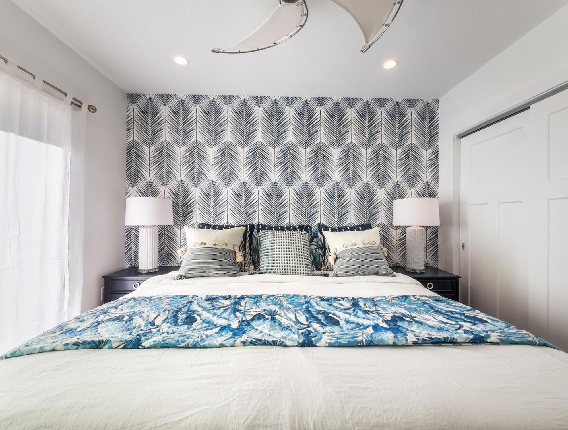 Sandy Pants - Designer Chic Steps To Backyard Oasis W Heated Pool Holiday home Anna Maria