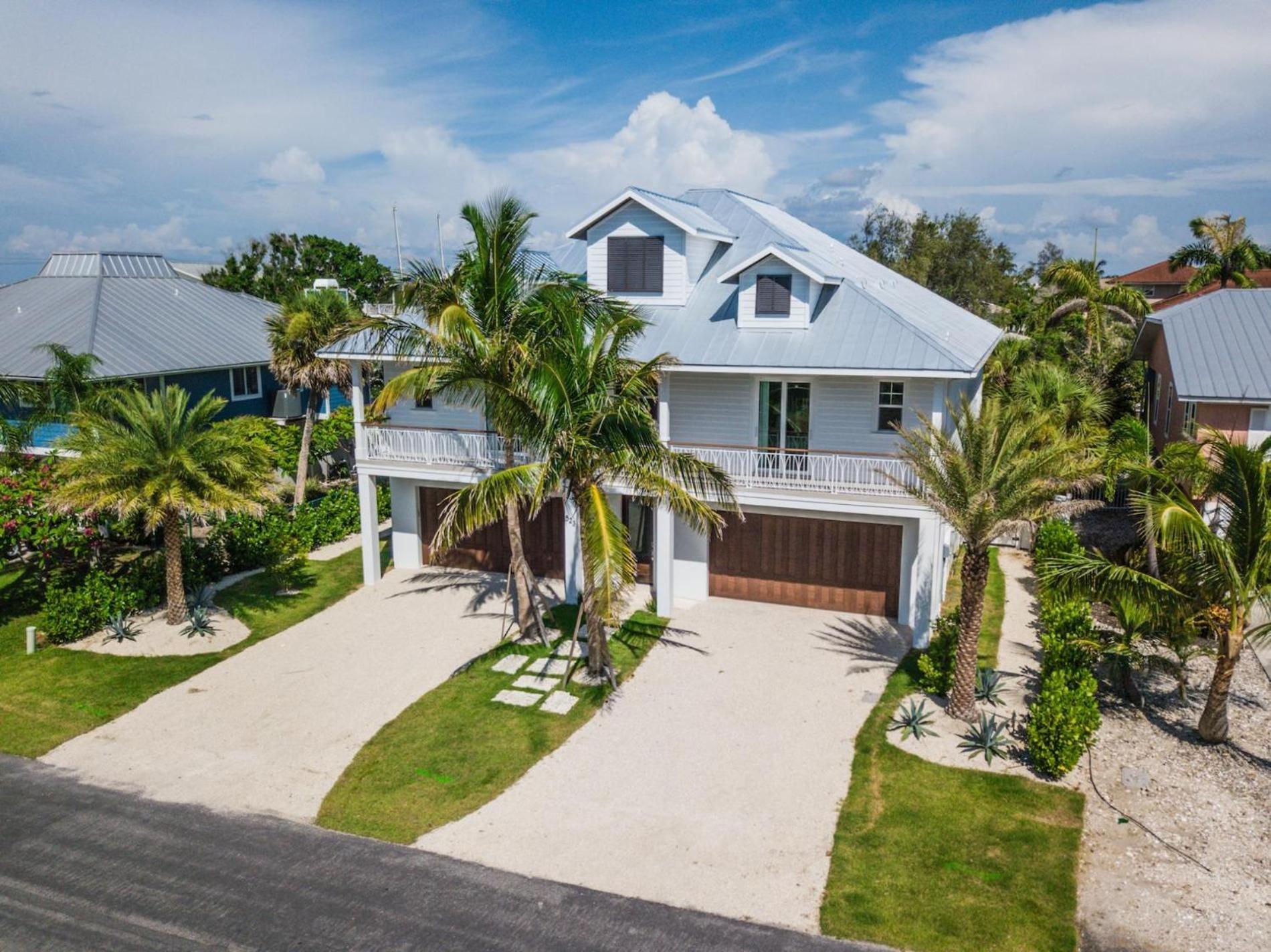 Sea La Vie House - Luxurious 4br W Pool Dock Canal Access On Island Holiday home