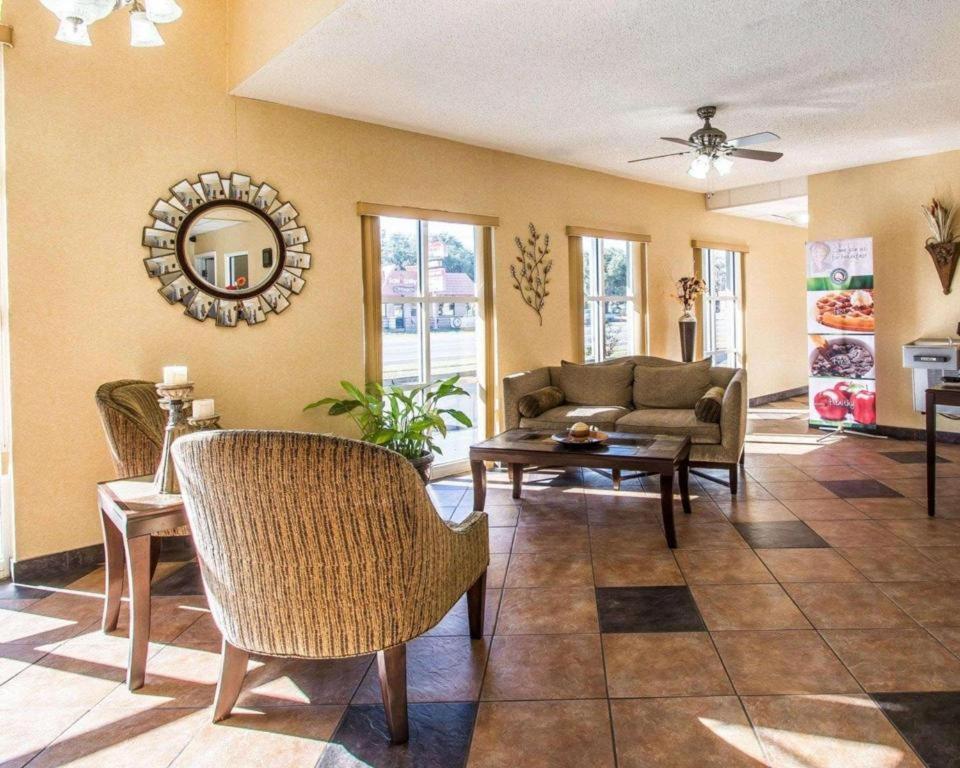 Hotel Quality & Near Panama Panama City Beach