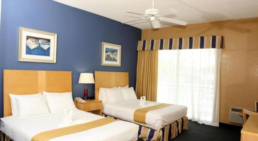 Chart House And Marina Motel