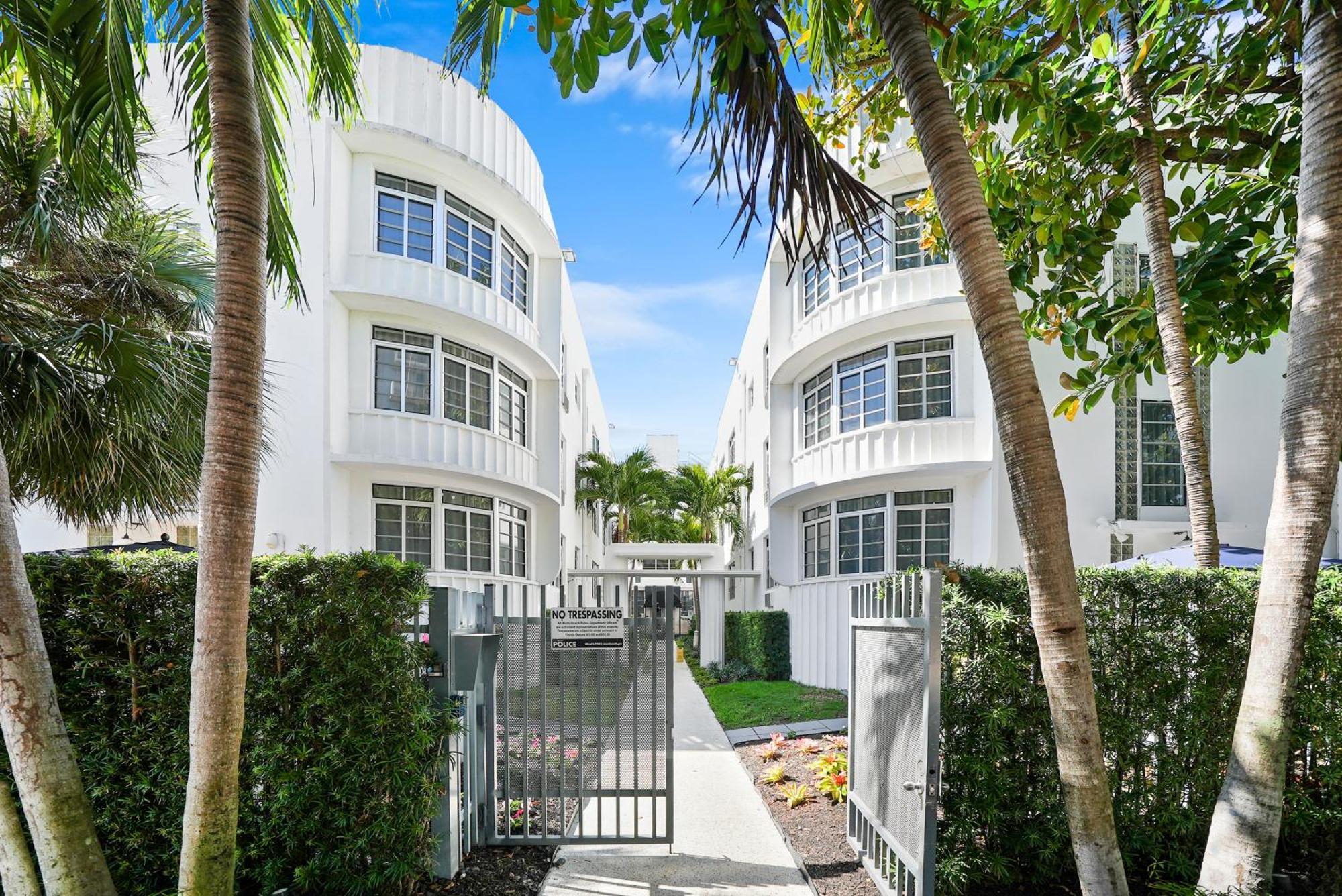 Hotel Lincoln Arms Miami Beach