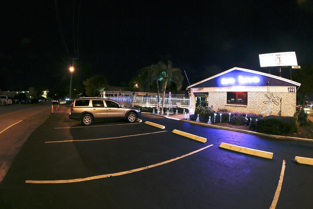 Adobe Hacienda Motel *