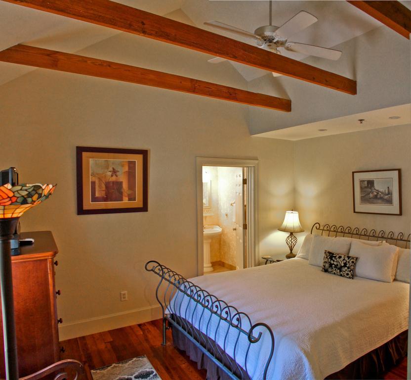 Bed & Breakfast Night Swan Intracoastal New Smyrna Beach