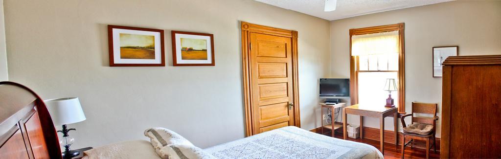 Night Swan Intracoastal Bed & Breakfast