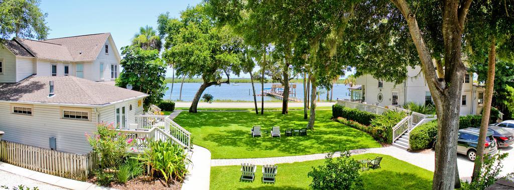 Night Swan Intracoastal Bed & Breakfast