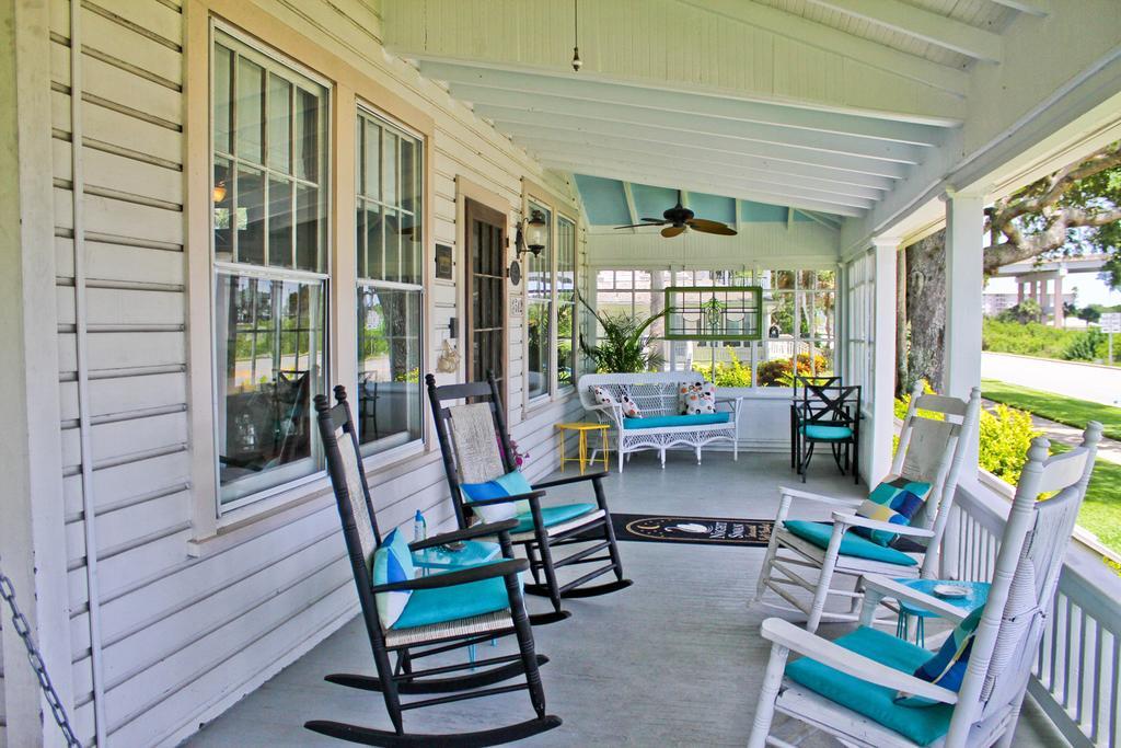 Bed & Breakfast Night Swan Intracoastal 2*
