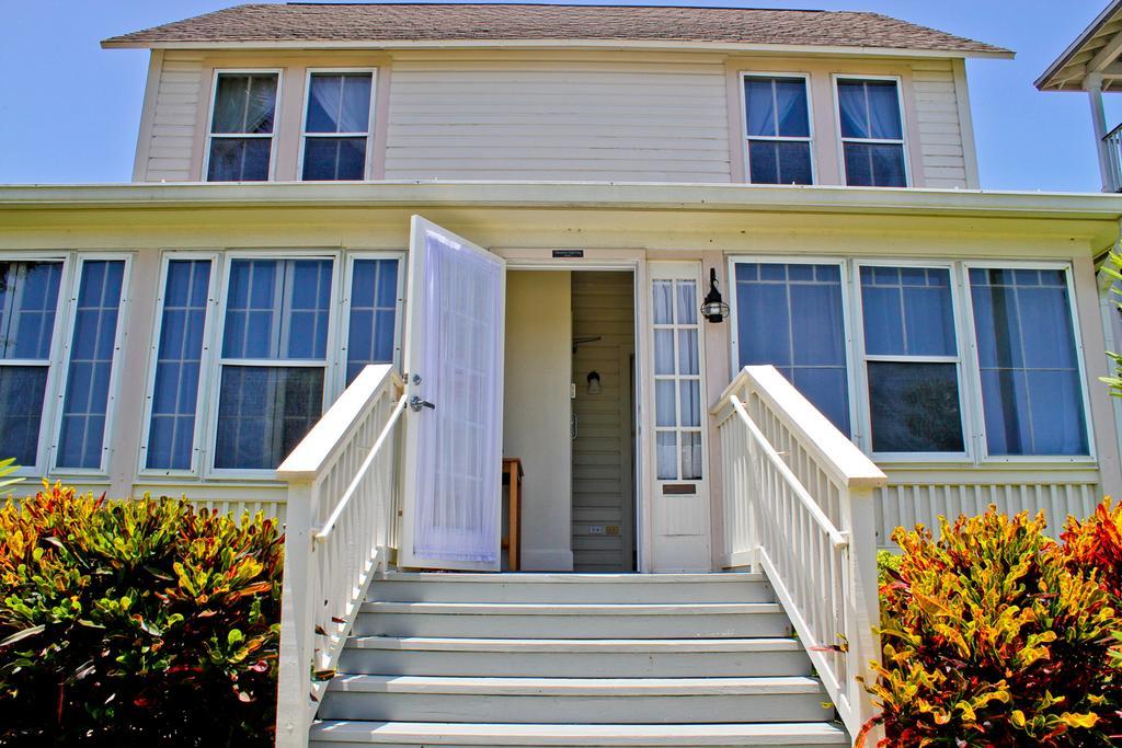 Night Swan Intracoastal Bed & Breakfast