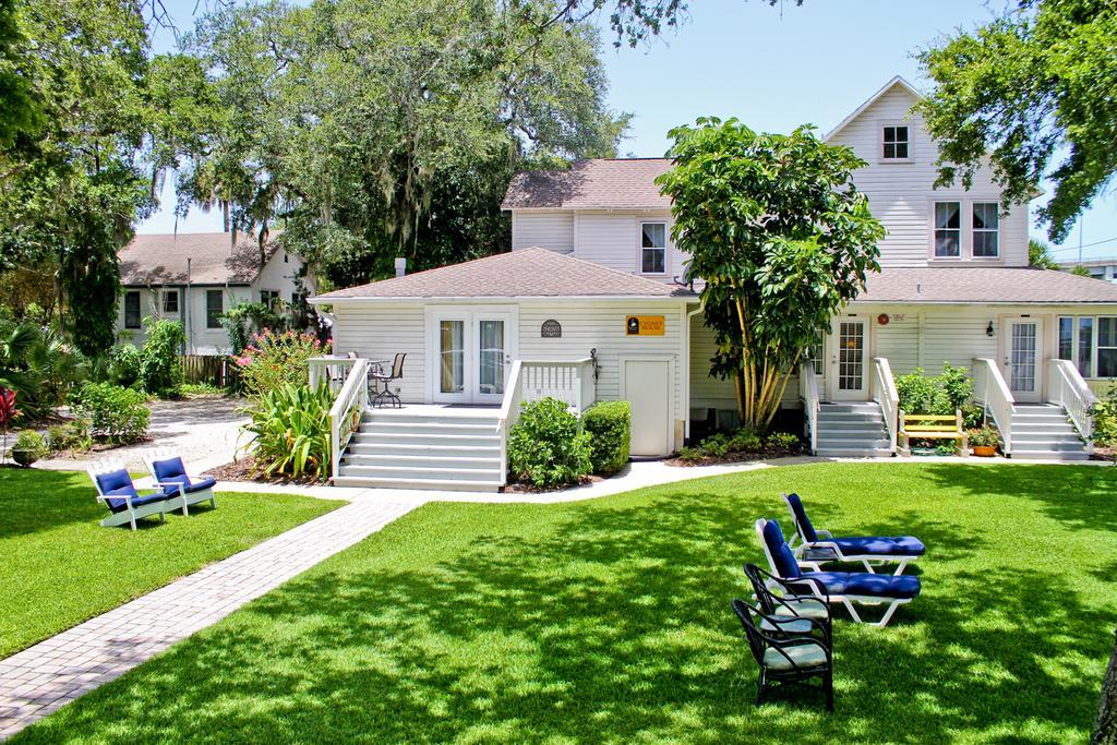 Night Swan Intracoastal Bed & Breakfast New Smyrna Beach