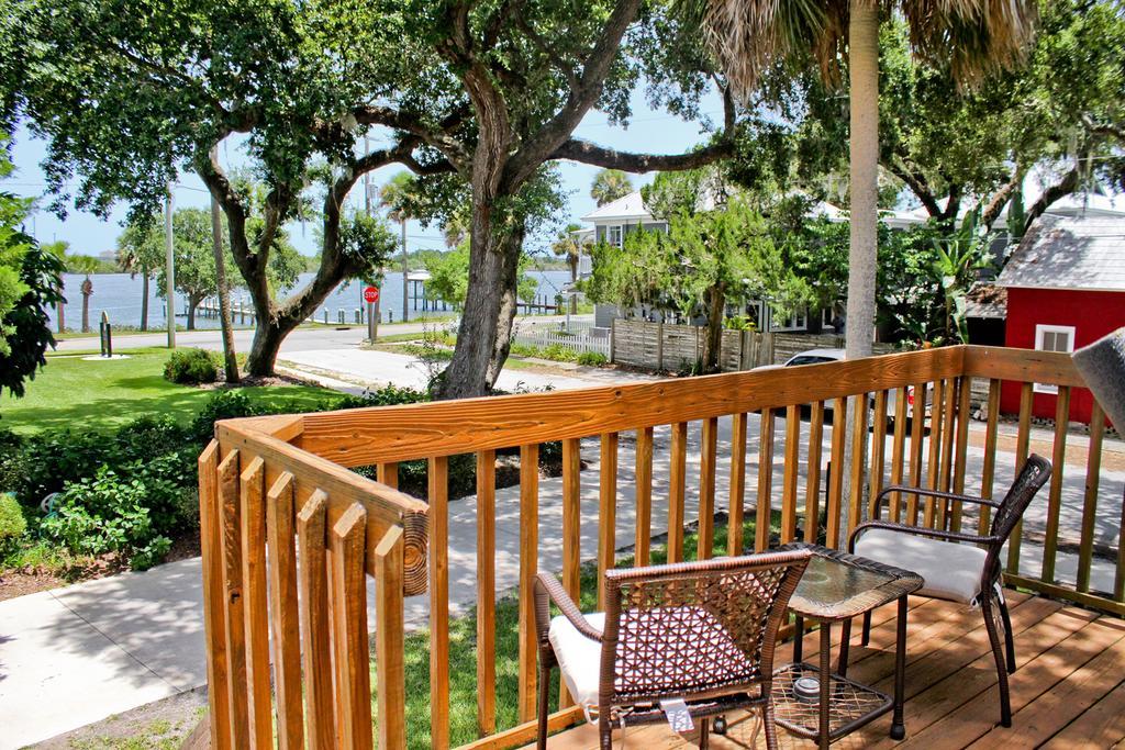 Bed & Breakfast Night Swan Intracoastal 2*